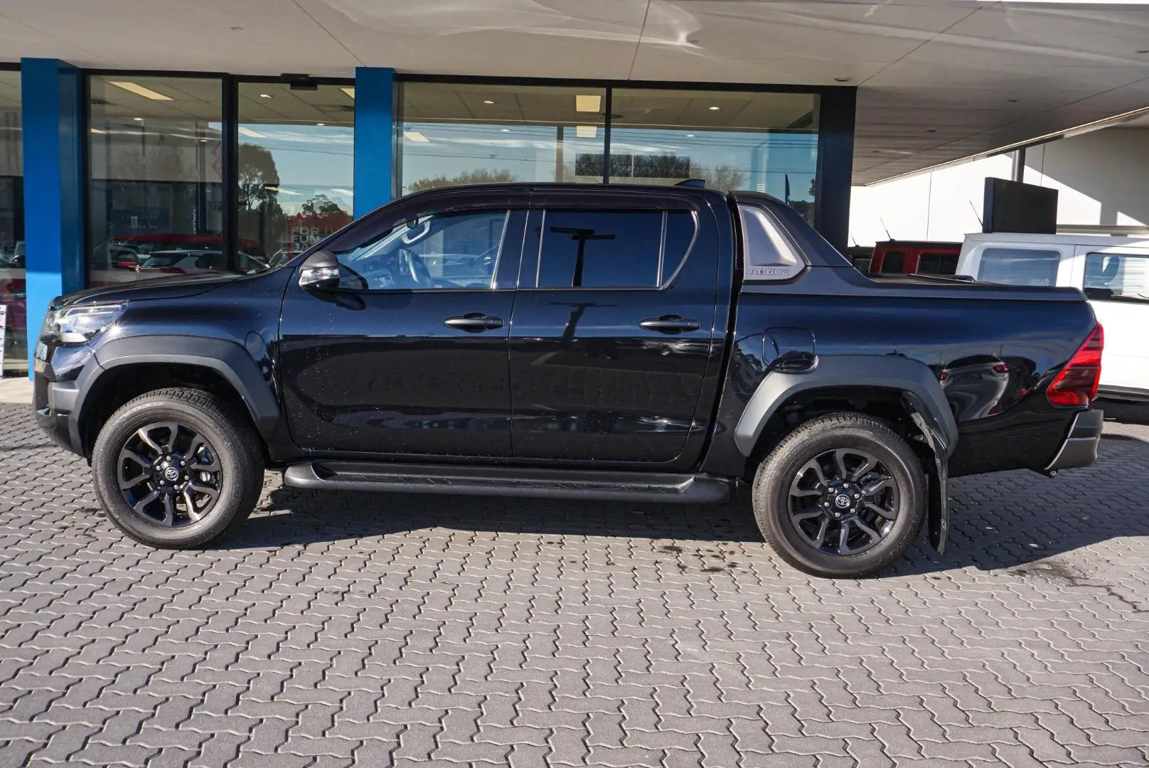 2022 Toyota Hilux Gallery Image 4