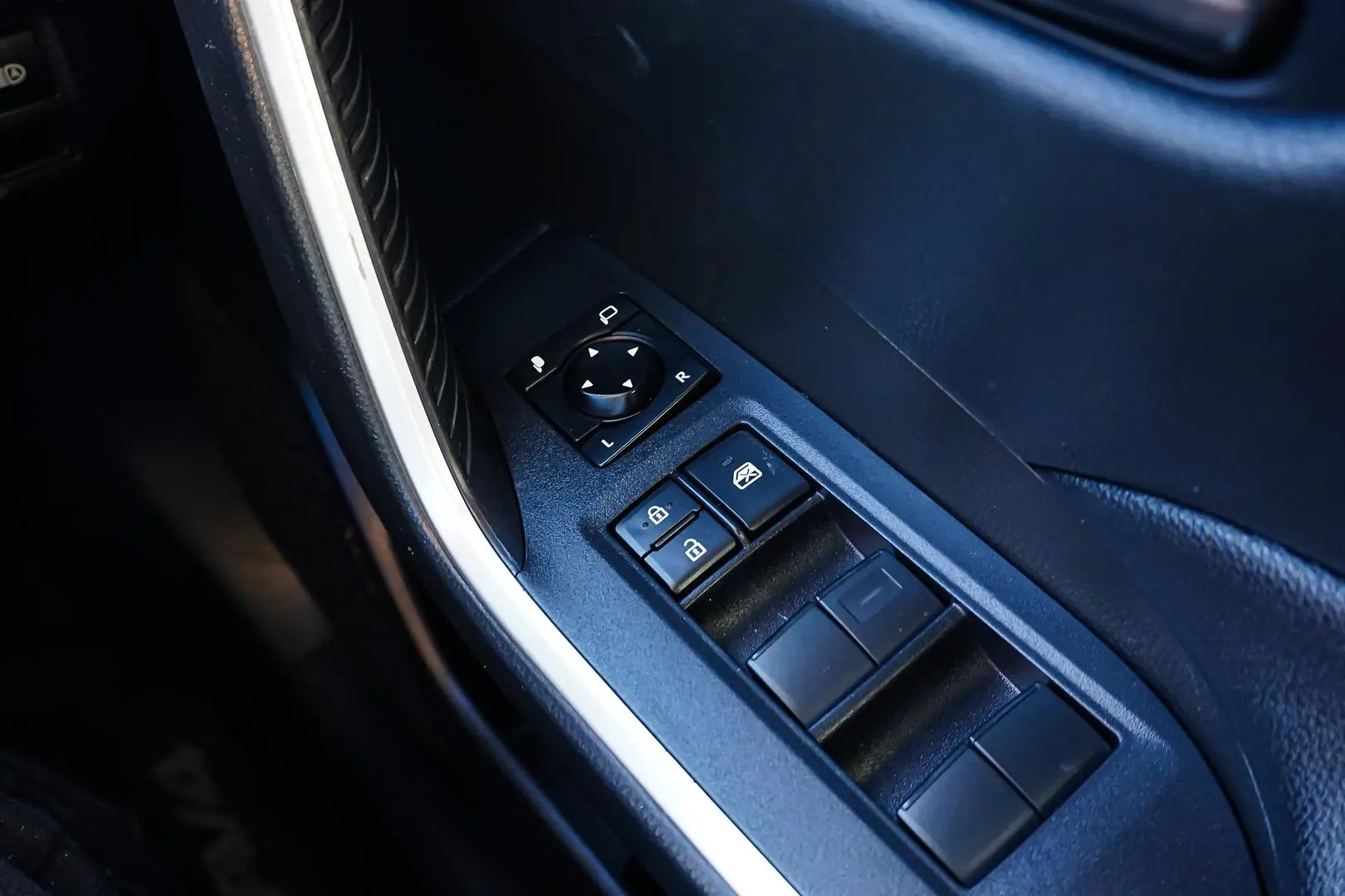 2020 Toyota RAV4 Gallery Image 20