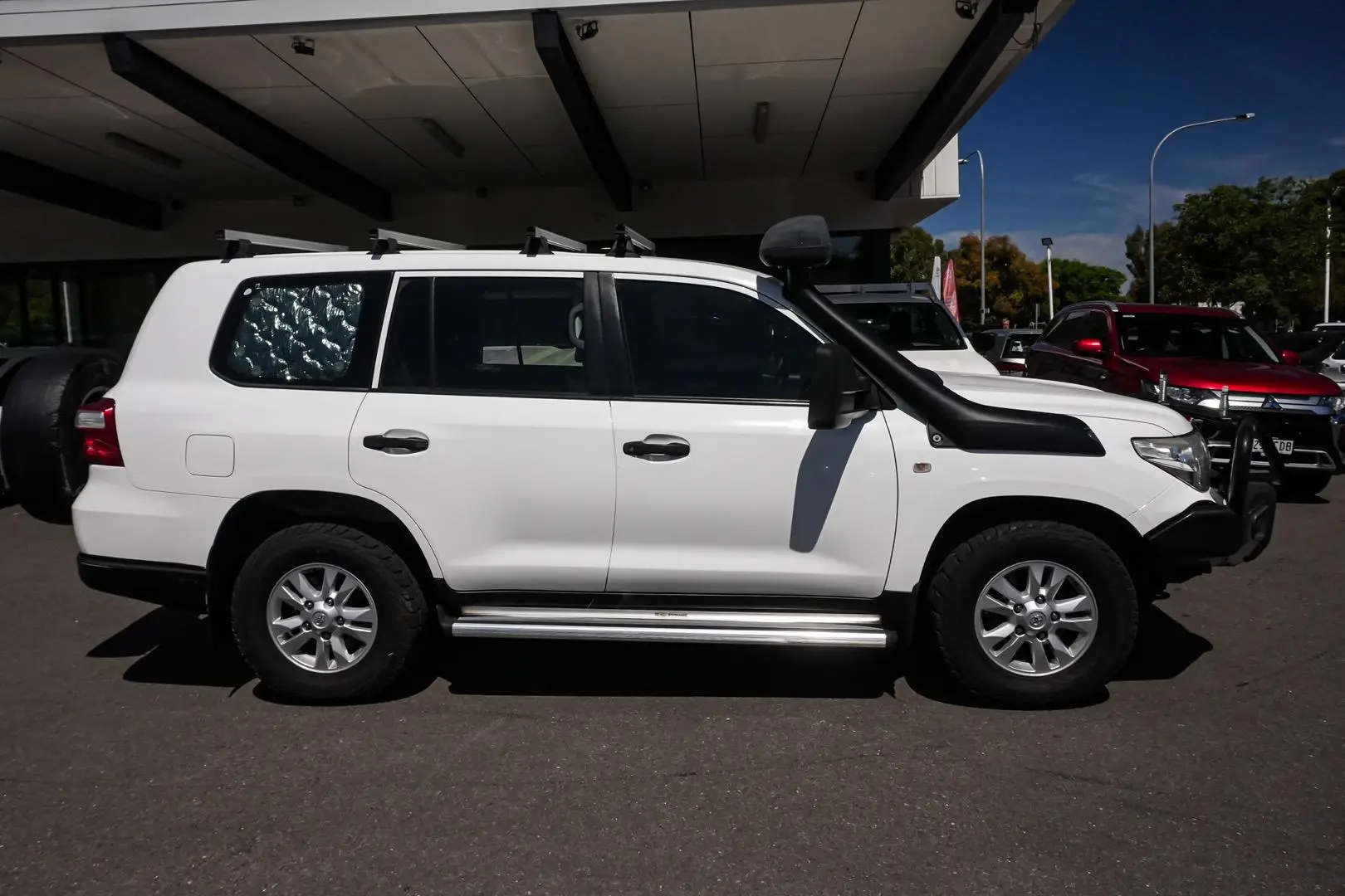 2012 Toyota Landcruiser Gallery Image 5