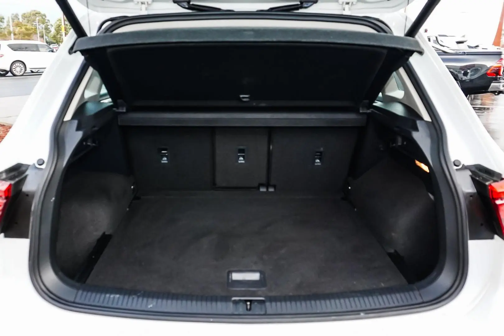 2019 Volkswagen Tiguan Gallery Image 9