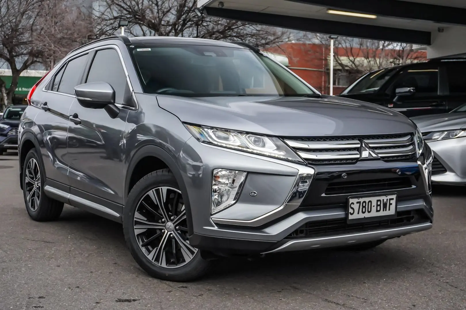 2018 Mitsubishi Eclipse Cross Gallery Image 2