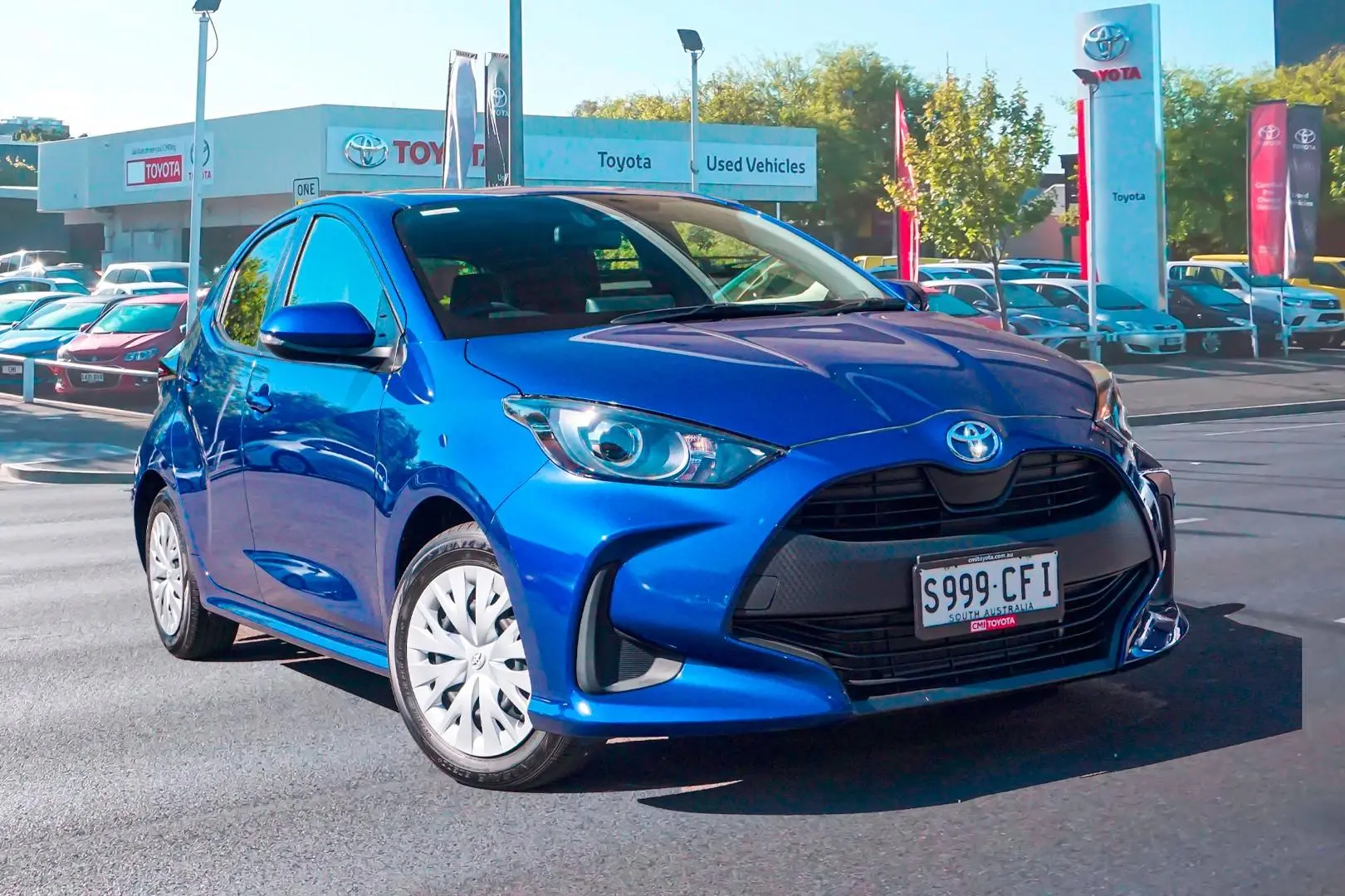 2020 Toyota Yaris Gallery Image 1