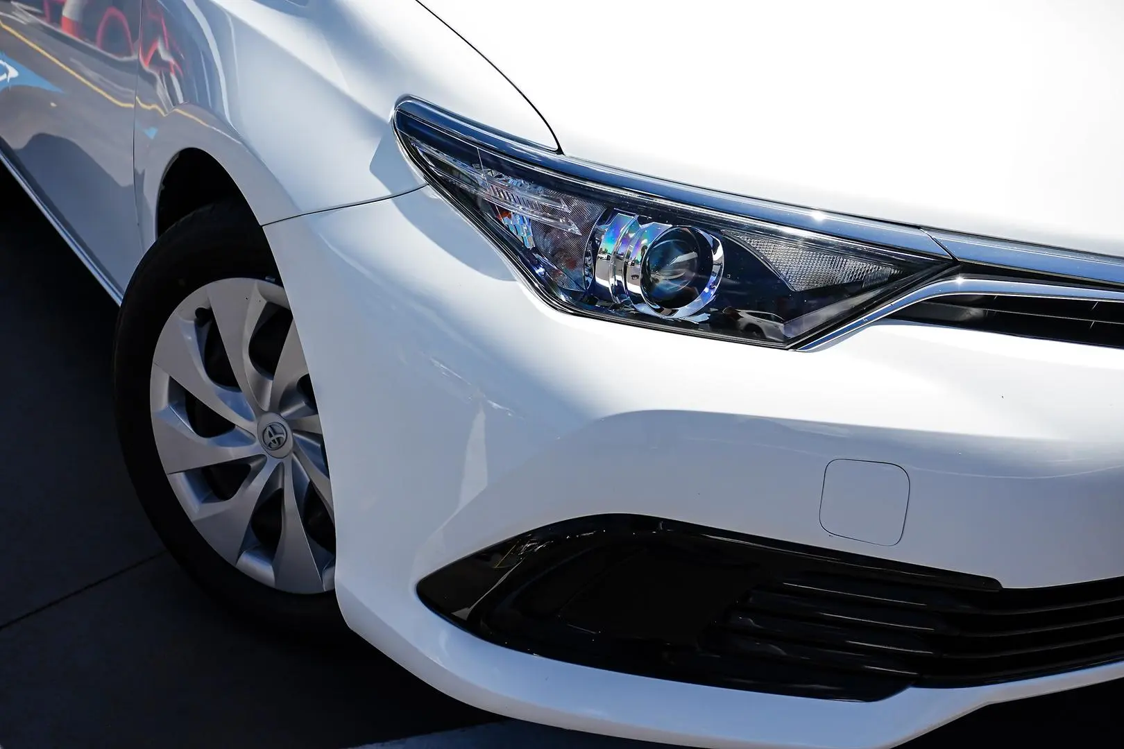 2018 Toyota Corolla Gallery Image 12