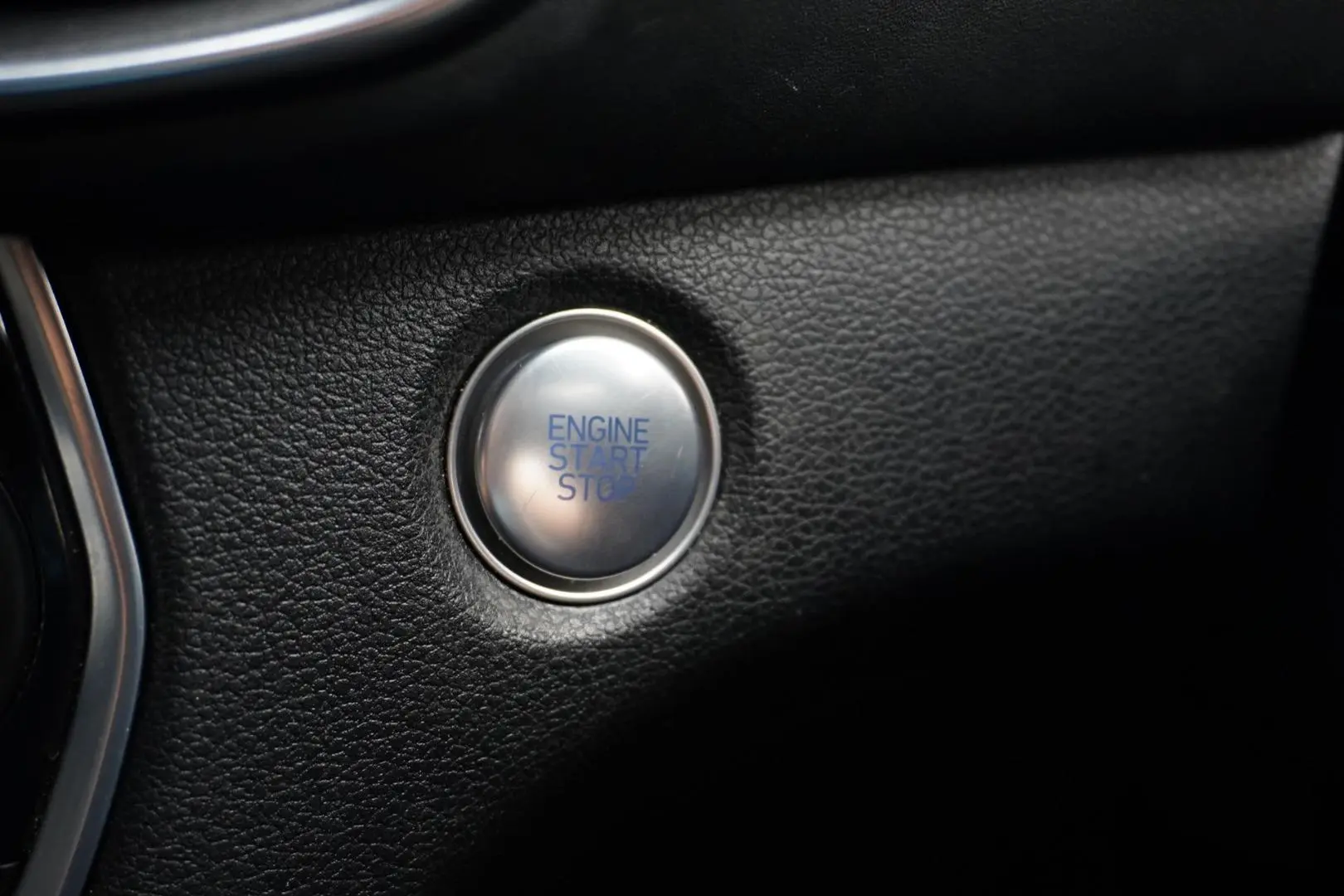 2018 Hyundai Santa Fe Gallery Image 24