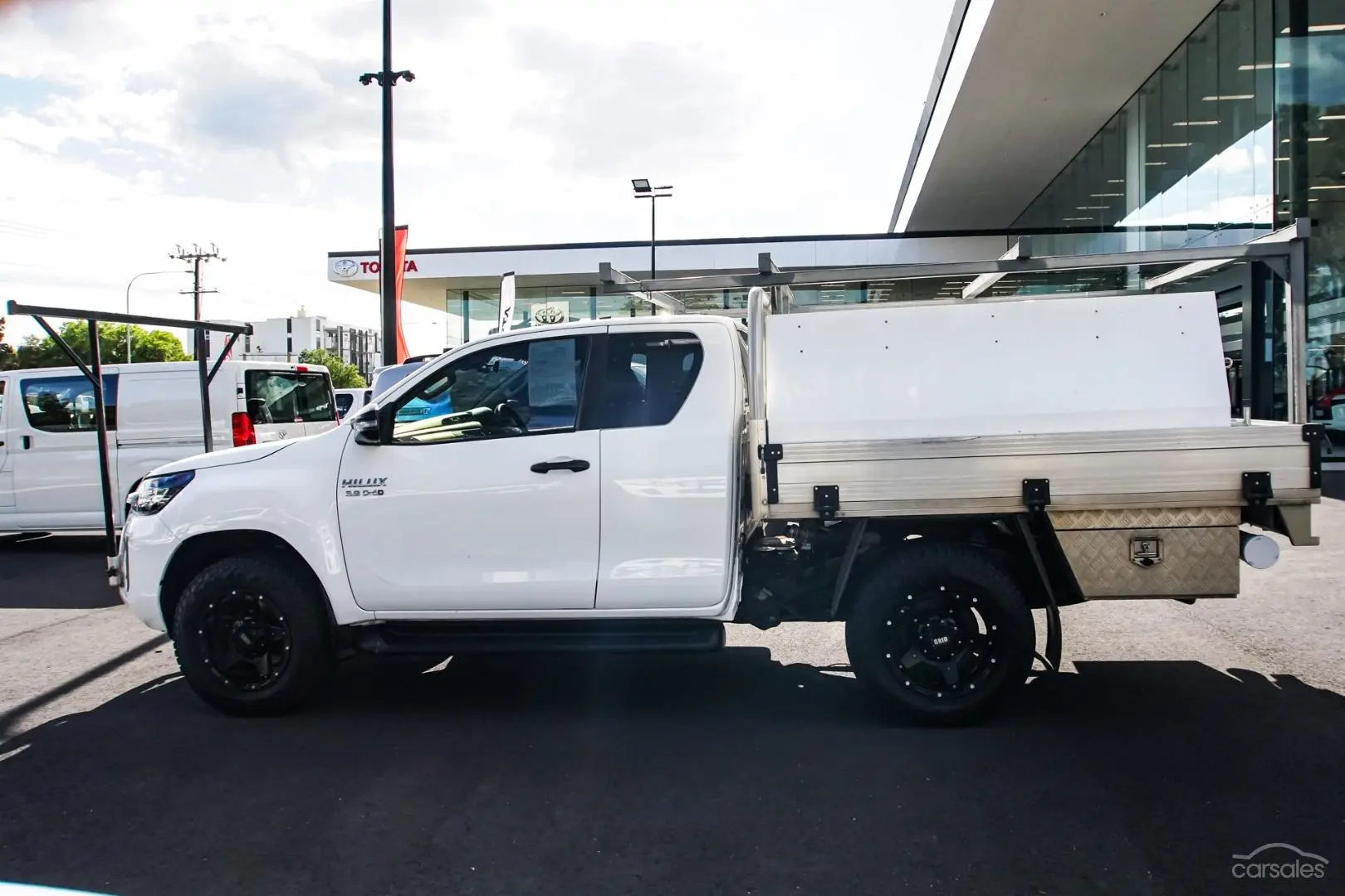 2020 Toyota Hilux Image 3