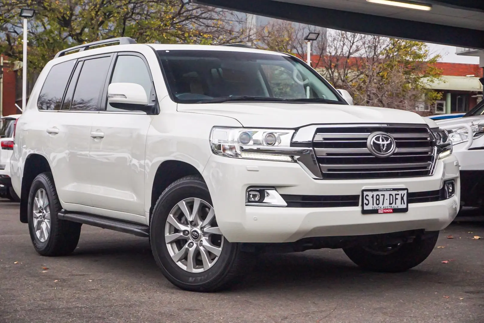 2018 Toyota Landcruiser Gallery Image 2