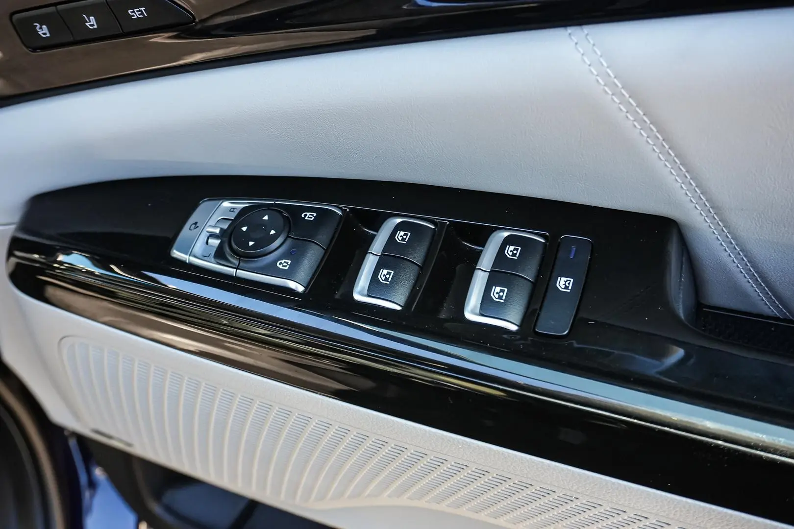 2022 Kia Carnival Gallery Image 16