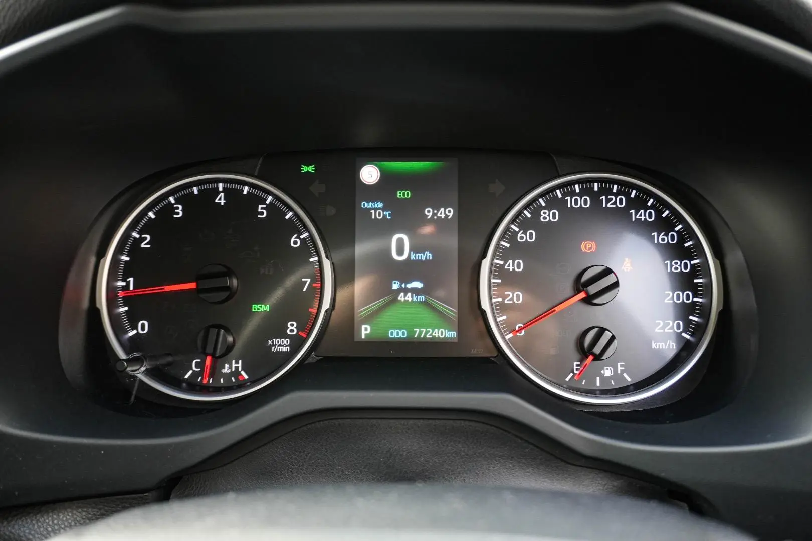 2022 Toyota RAV4 Gallery Image 16