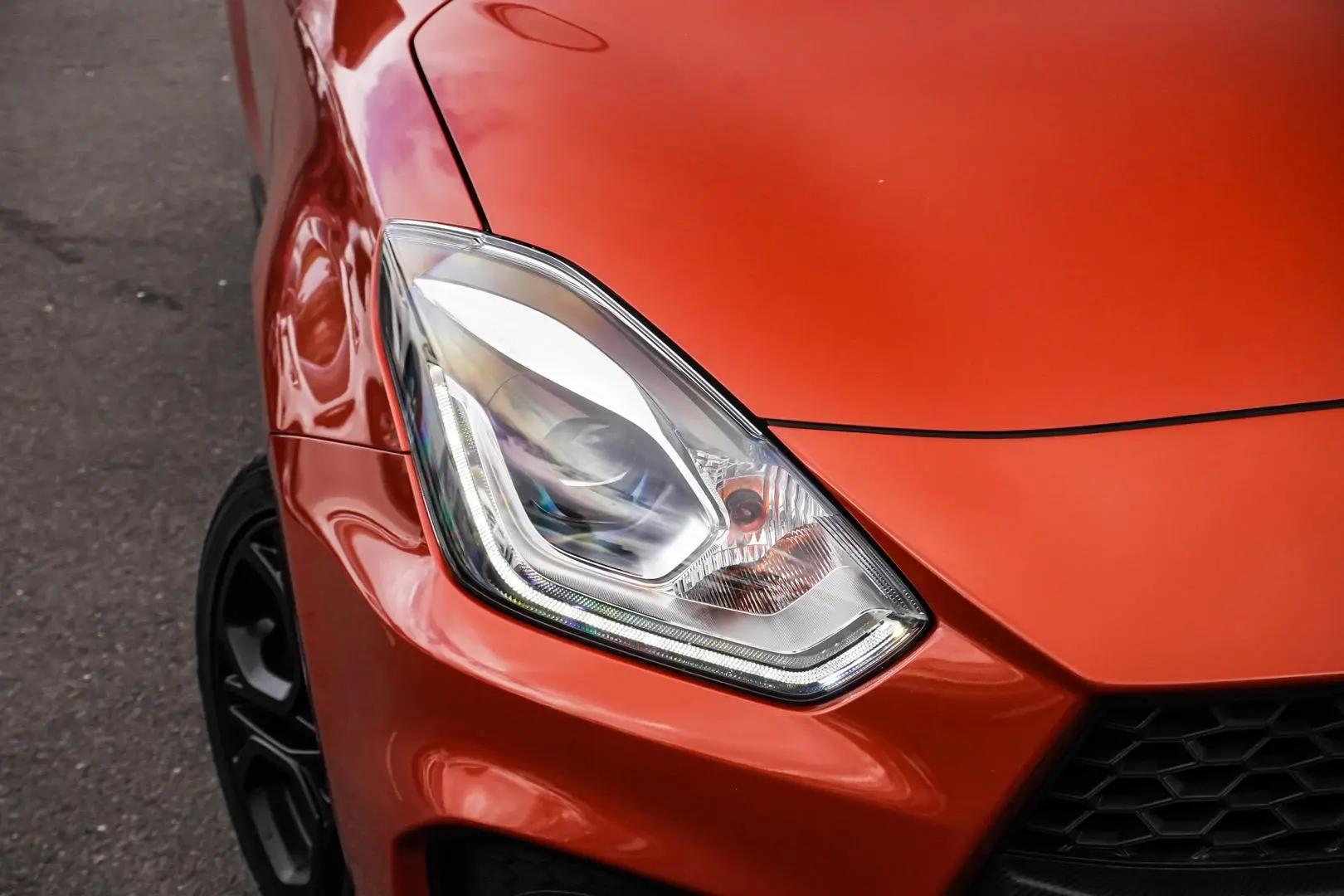 2020 Suzuki Swift Gallery Image 11