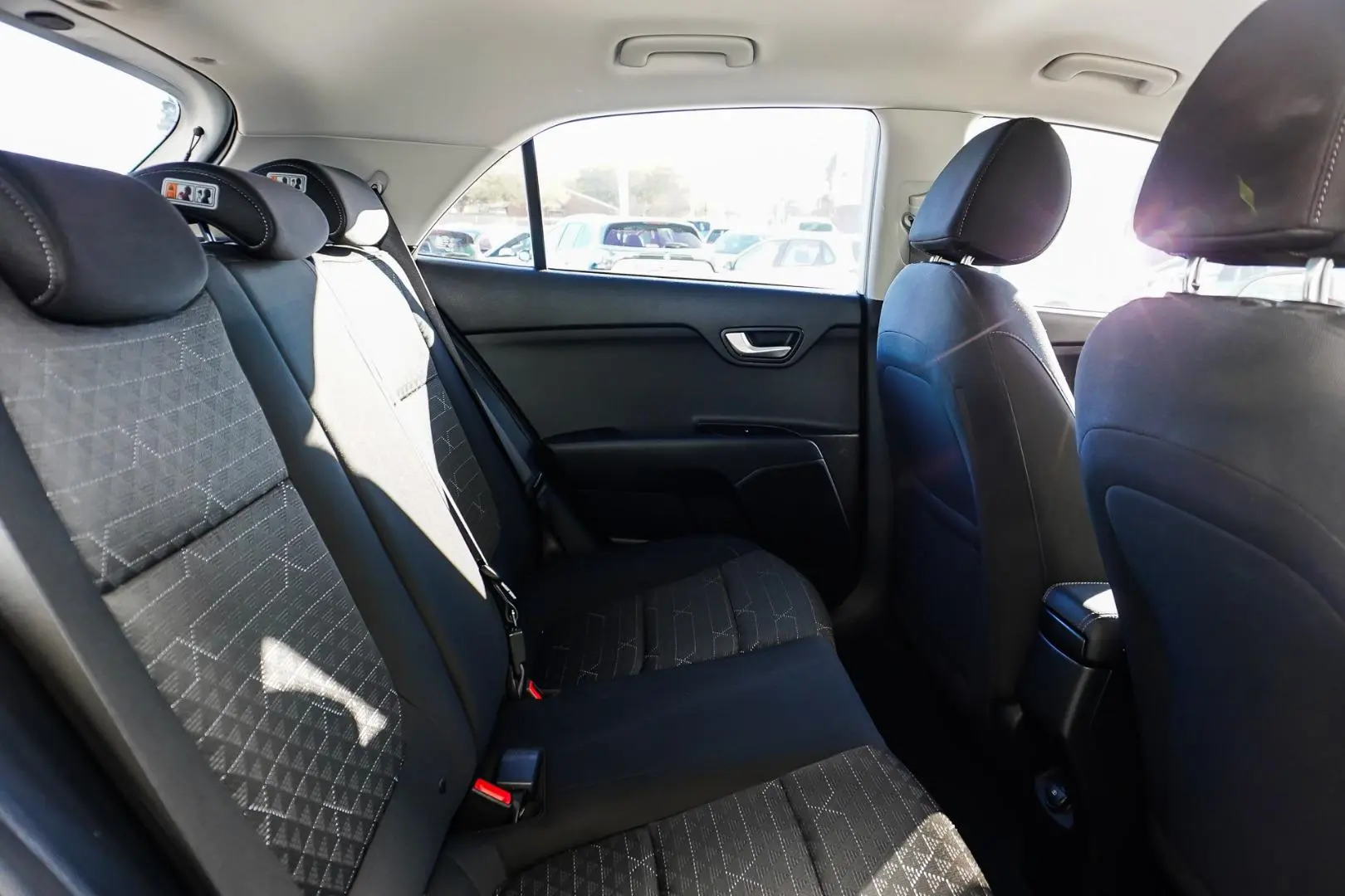 2020 Kia Rio Gallery Image 7