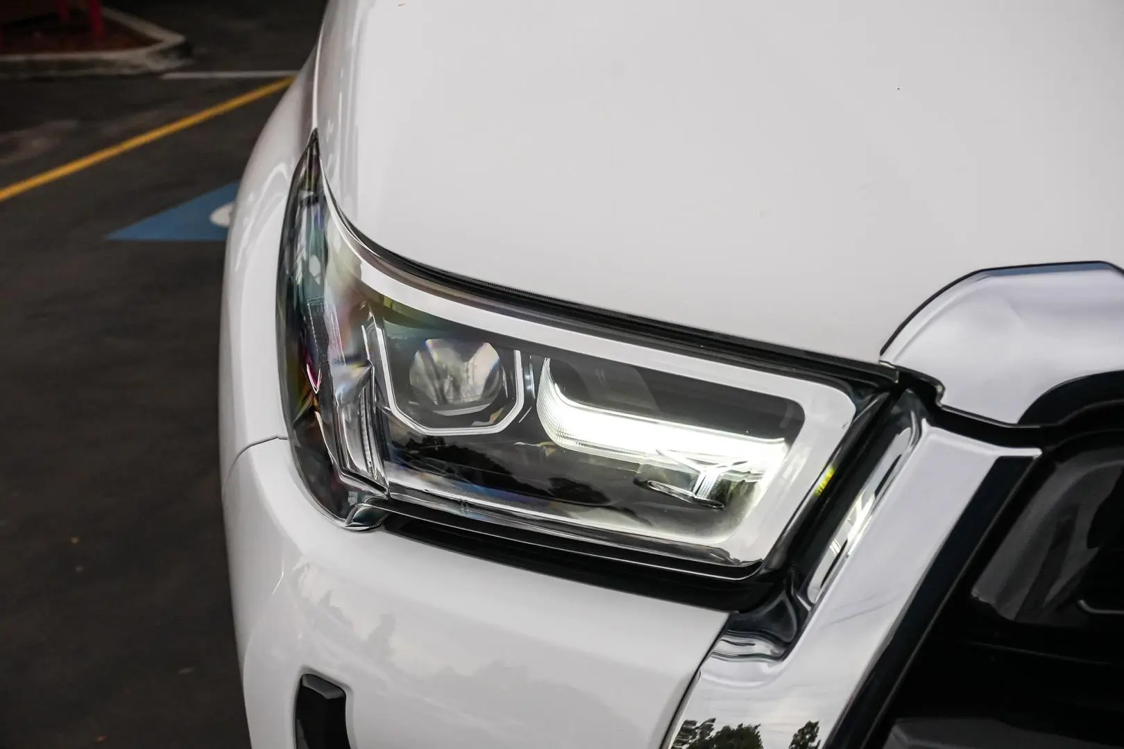 2022 Toyota Hilux Gallery Image 12
