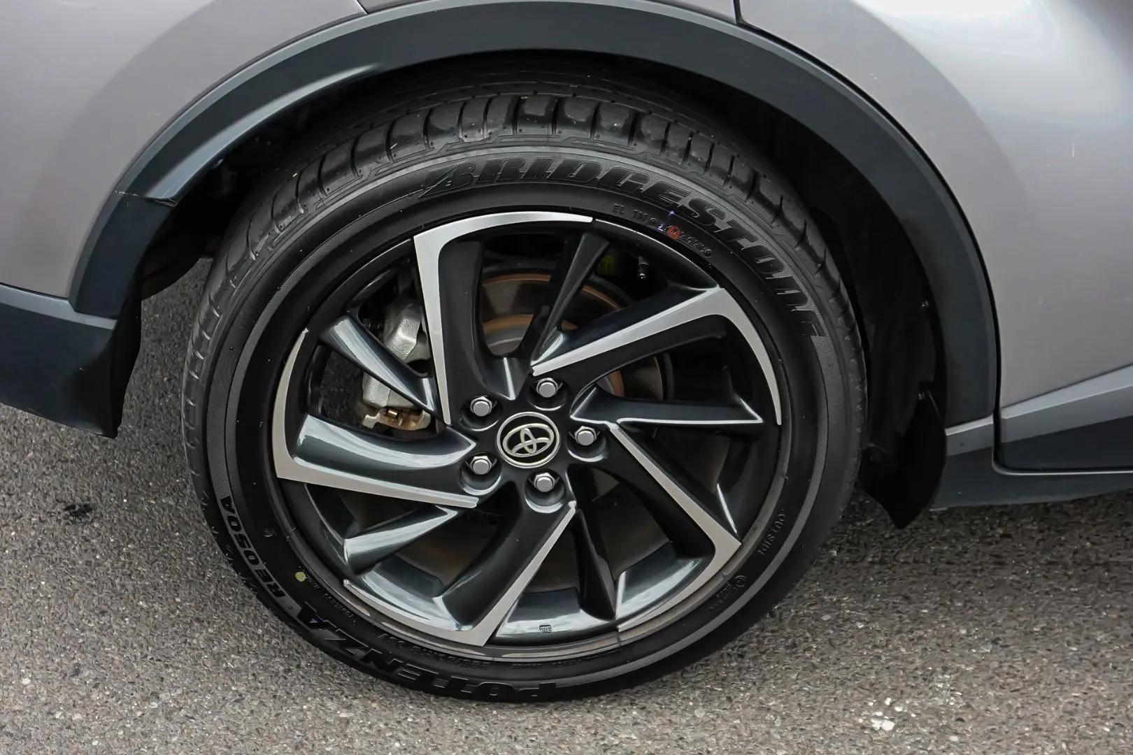 2023 Toyota C-HR Gallery Image 18