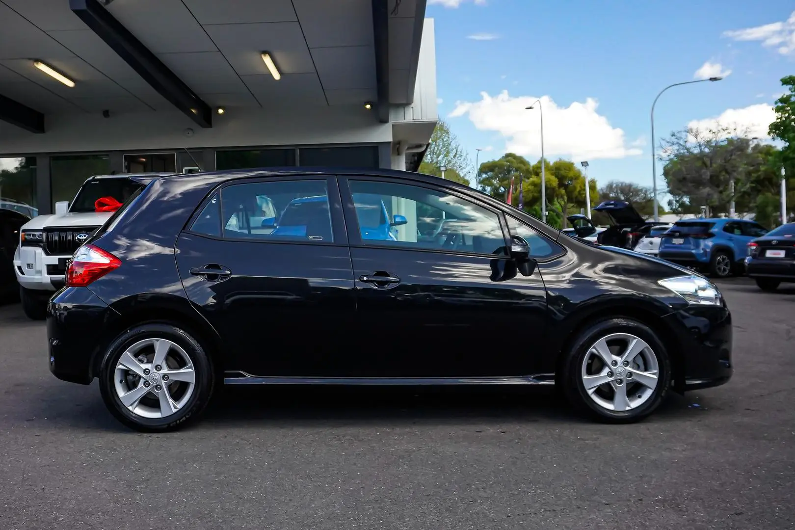 2010 Toyota Corolla Gallery Image 4