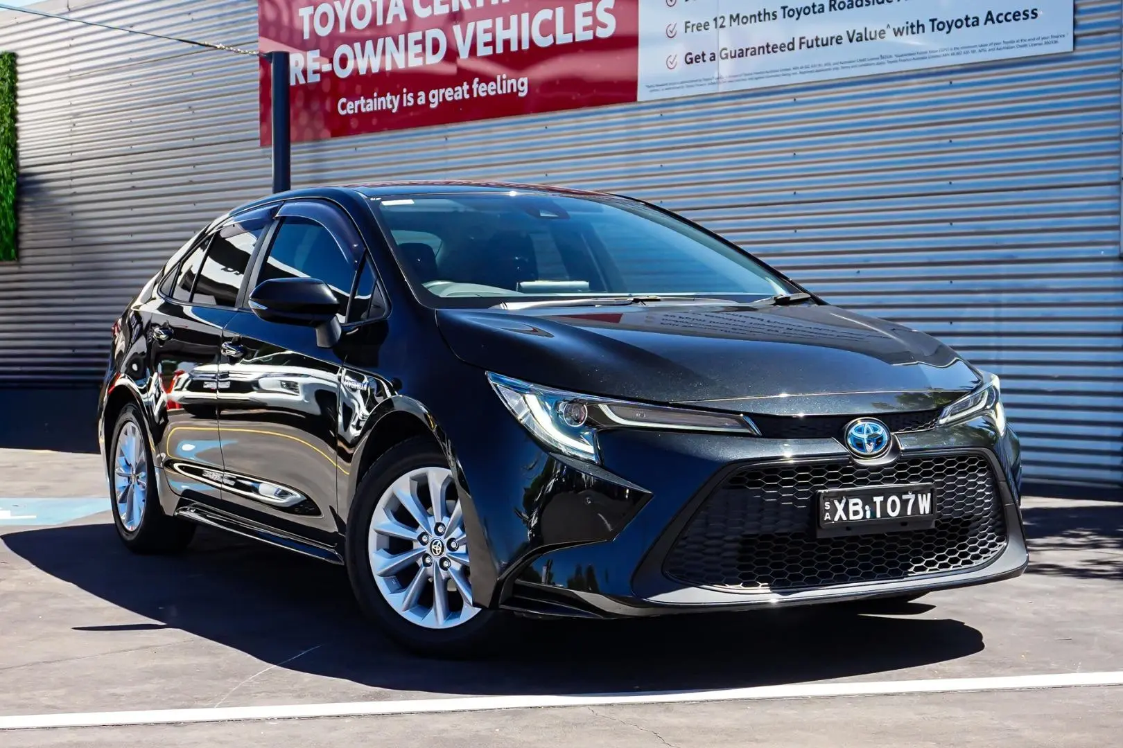 2021 Toyota Corolla Gallery Image 2
