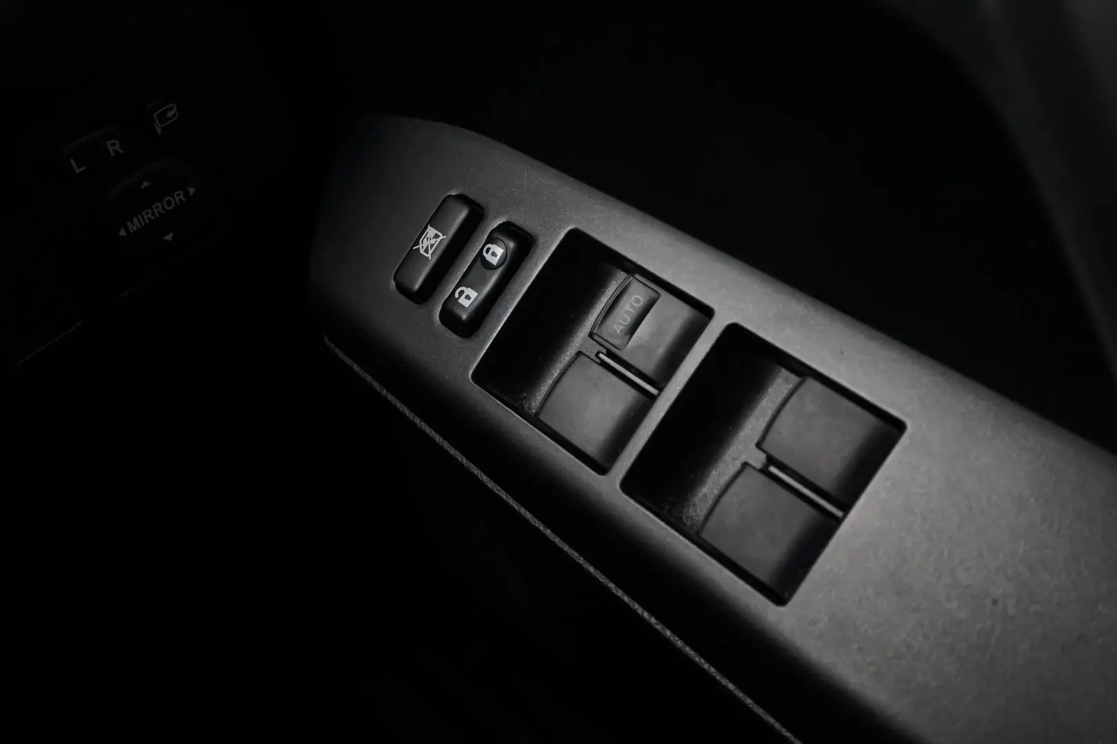 2016 Toyota RAV4 Gallery Image 22