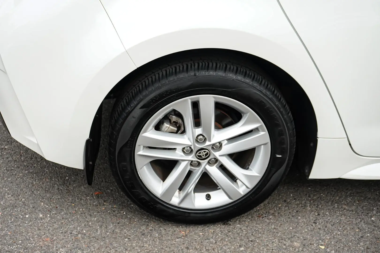 2019 Toyota Corolla Gallery Image 16