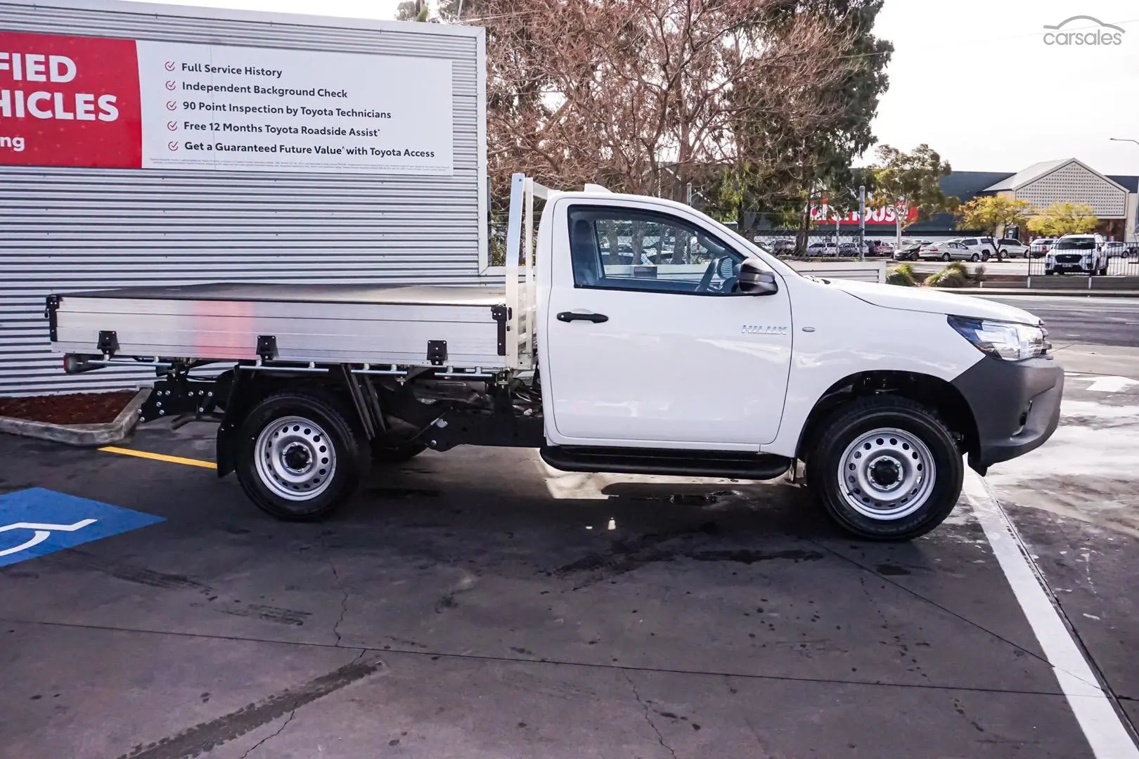 2022 Toyota Hilux Image 3