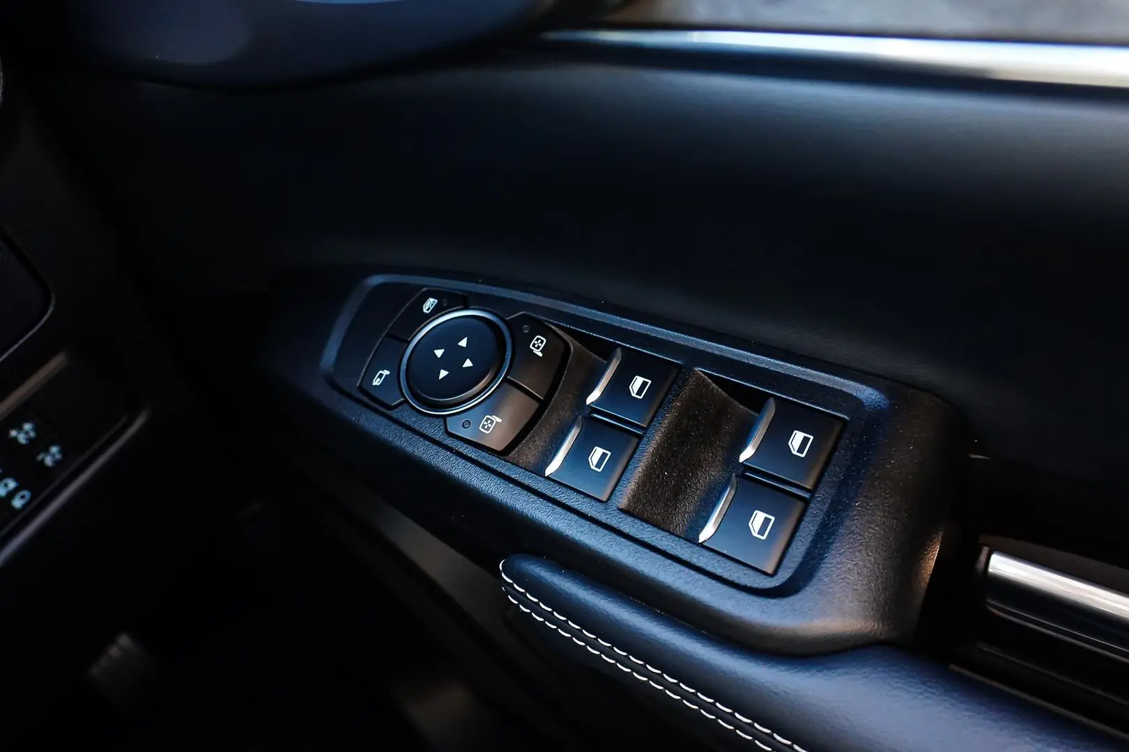 2024 Ford Everest Gallery Image 25