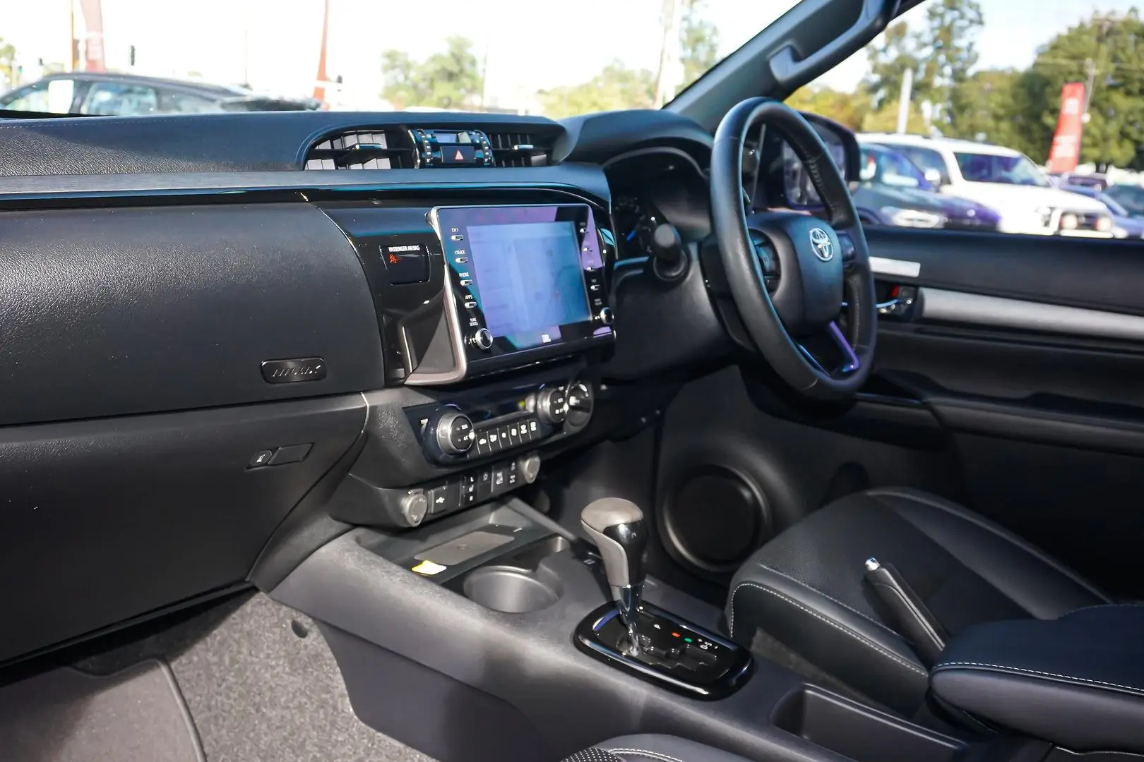 2024 Toyota Hilux Gallery Image 9