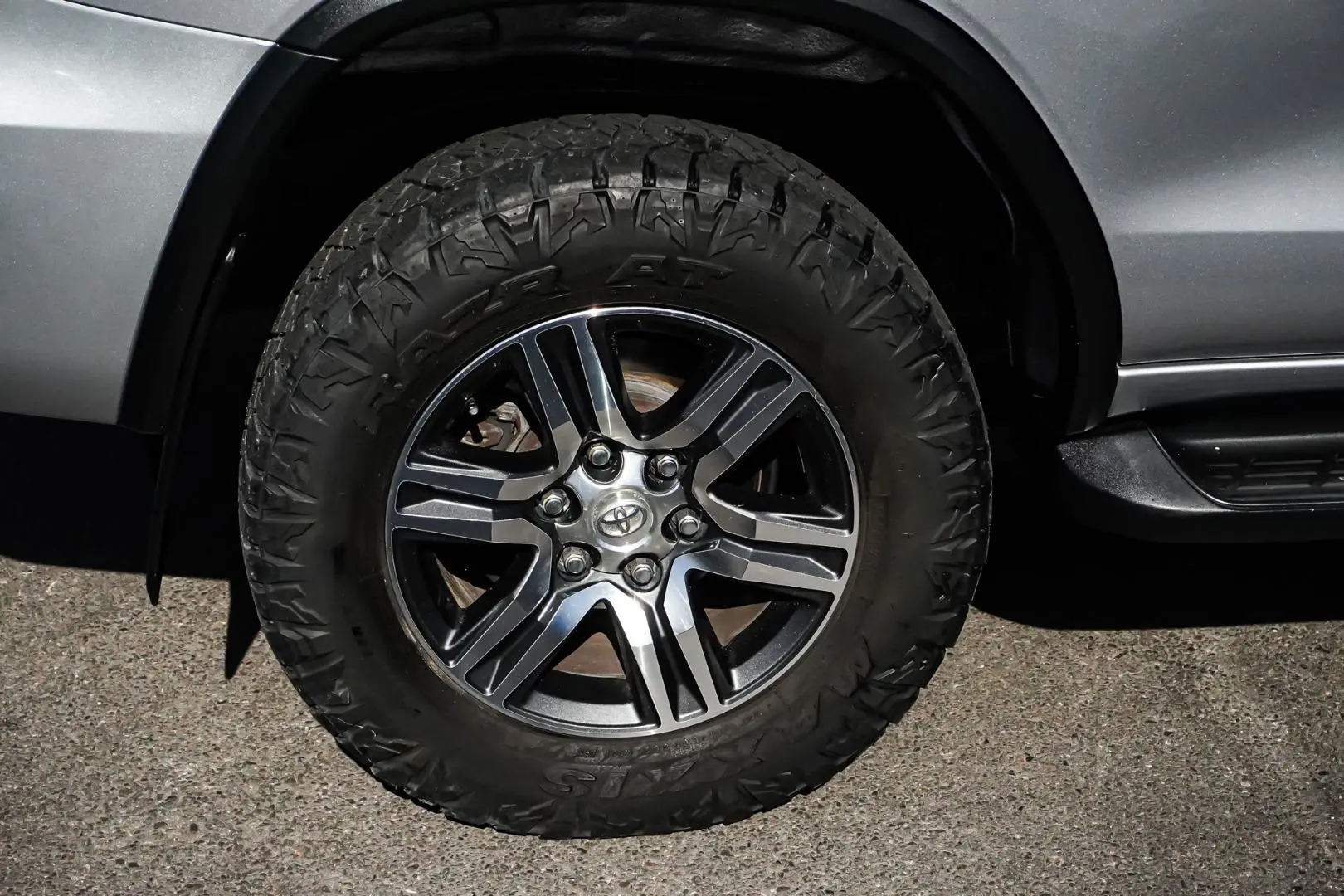 2016 Toyota Fortuner Gallery Image 16