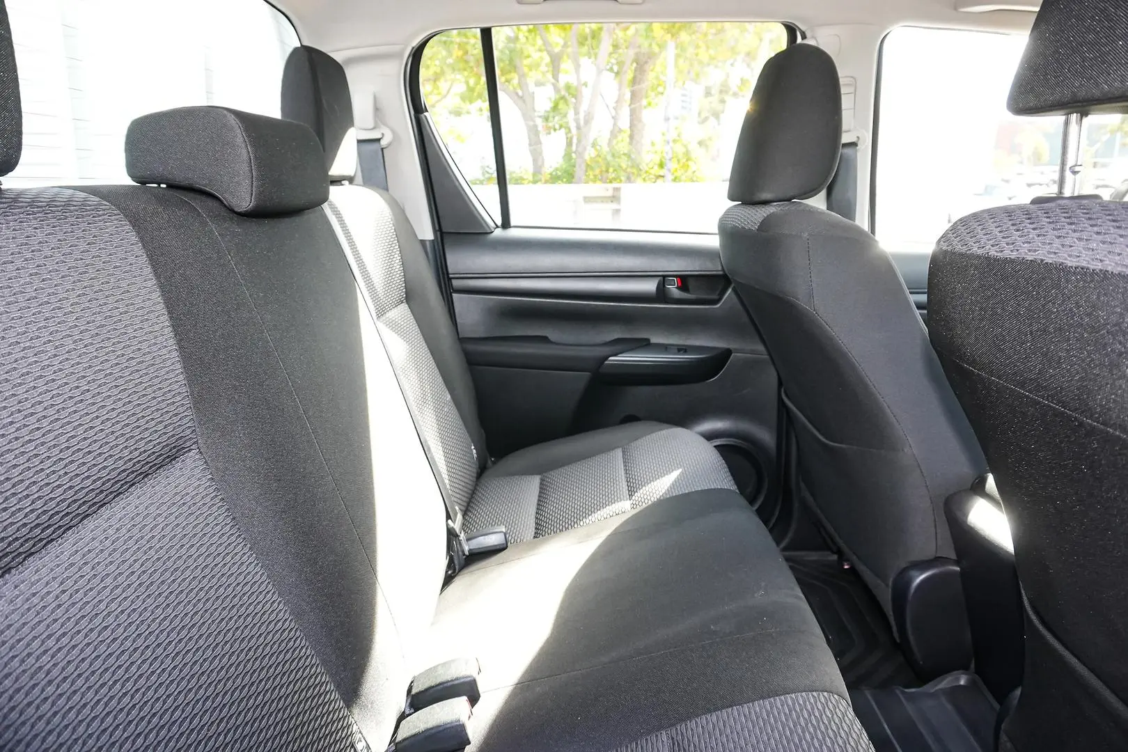 2022 Toyota Hilux Gallery Image 13