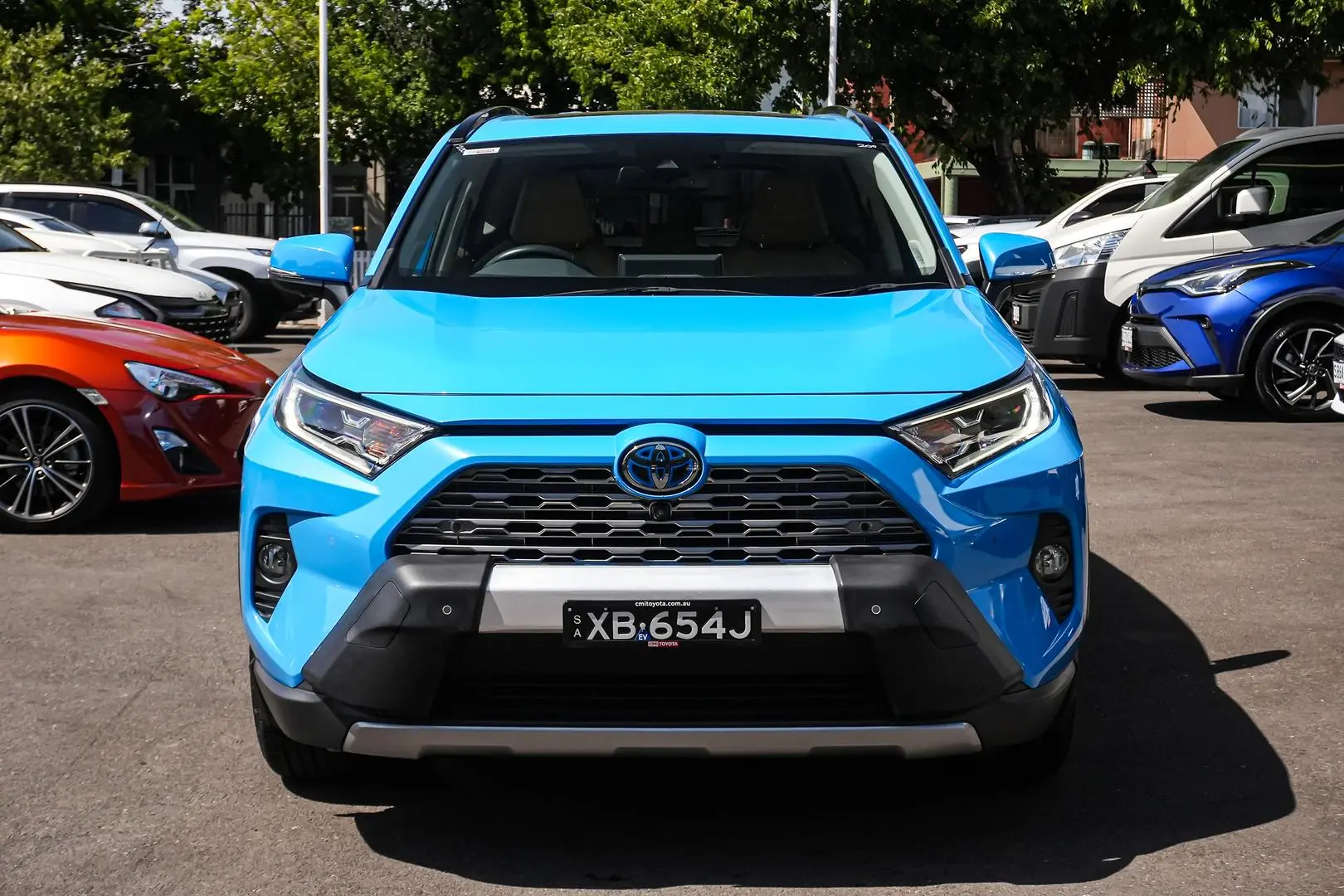 2020 Toyota RAV4 Gallery Image 5