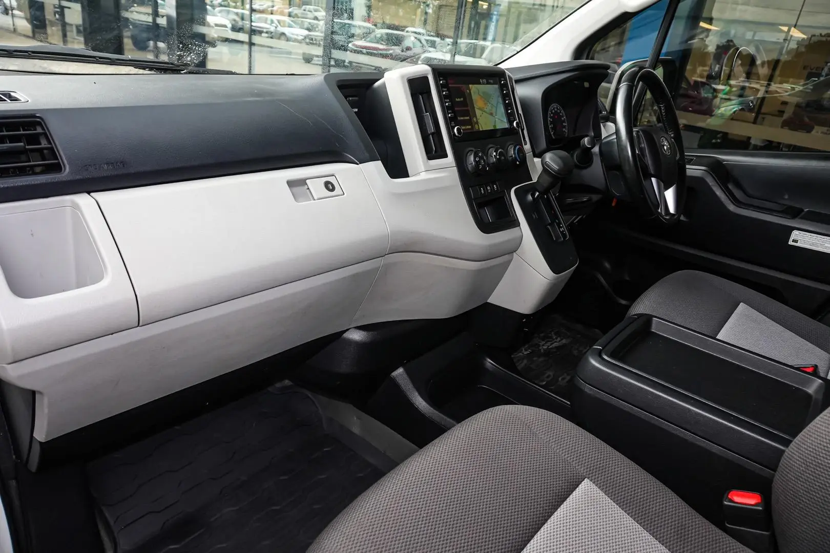 2021 Toyota Hiace Gallery Image 10