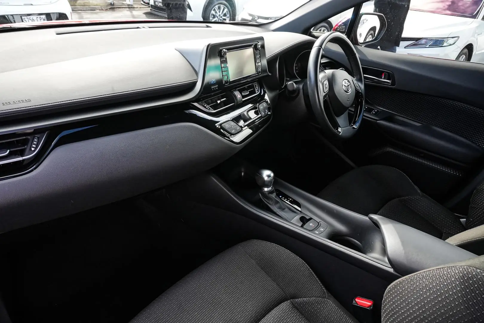 2017 Toyota C-HR Gallery Image 10