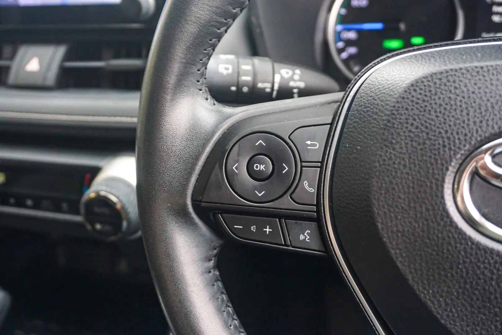 2021 Toyota RAV4 Gallery Image 18