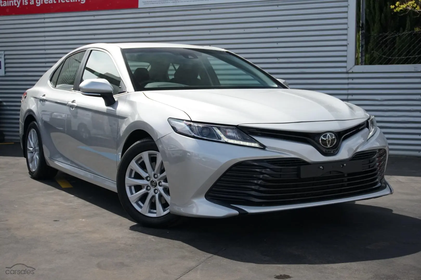 2019 Toyota Camry Image 1