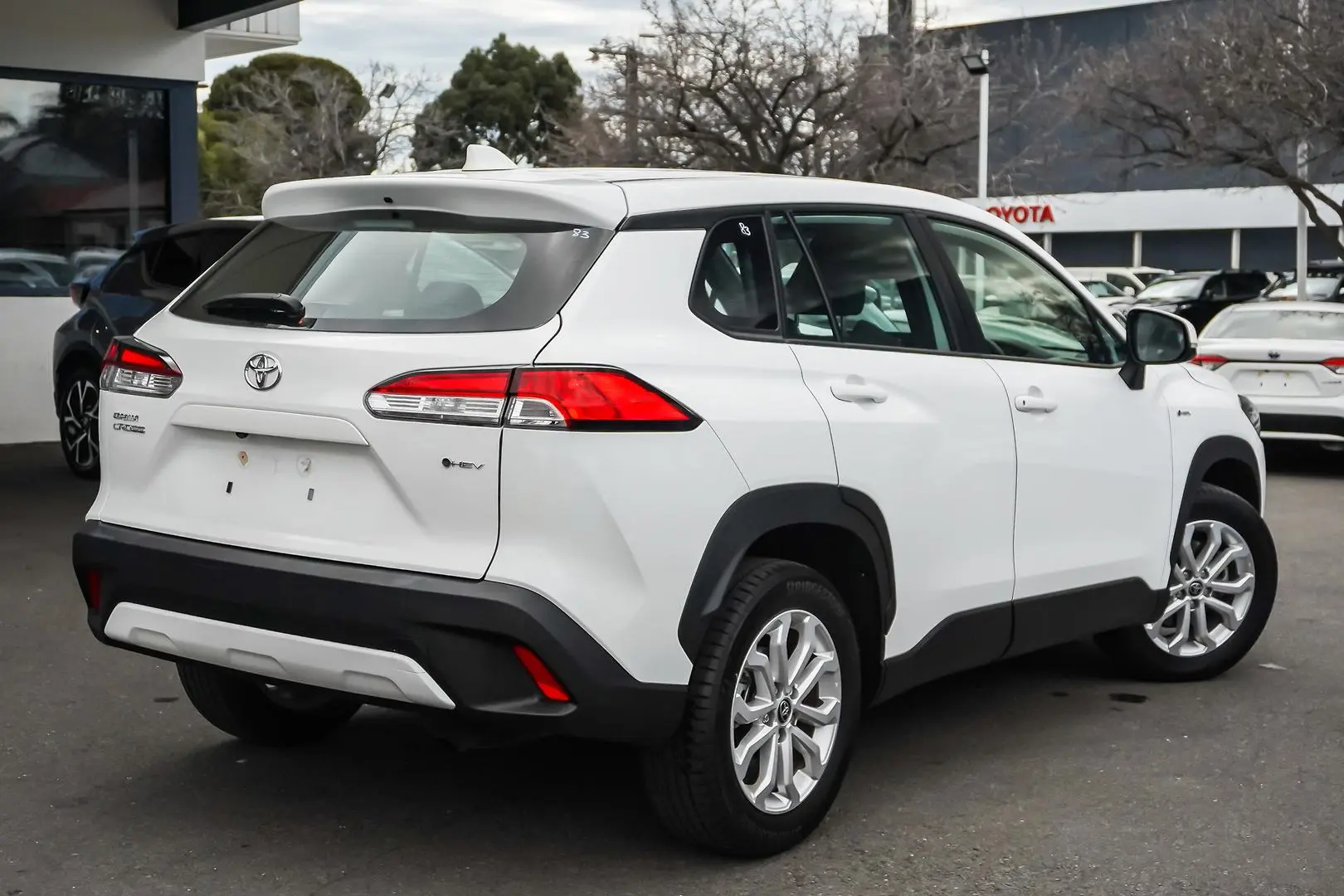 2025 Toyota Corolla Cross Gallery Image 3
