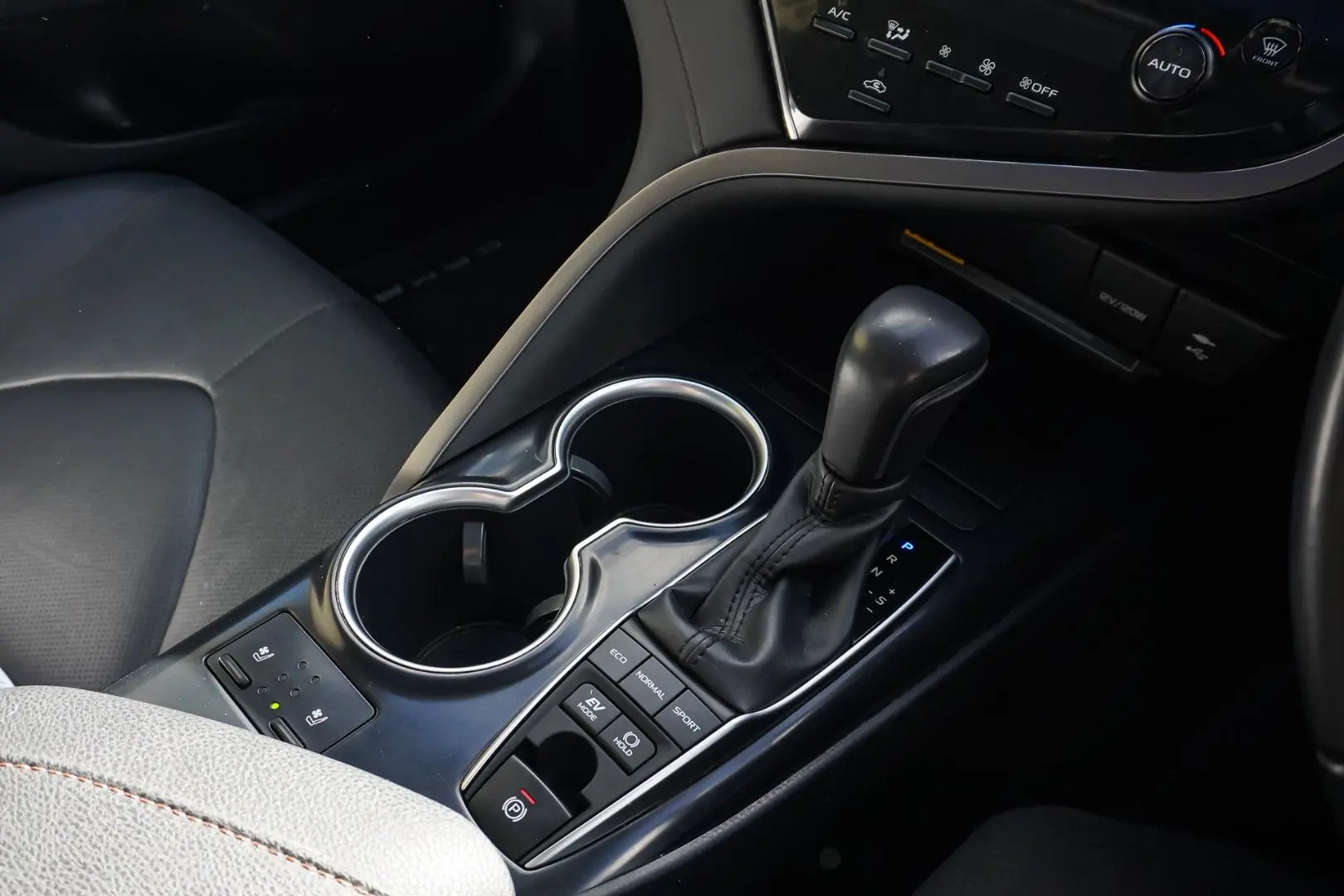 2018 Toyota Camry Gallery Image 18