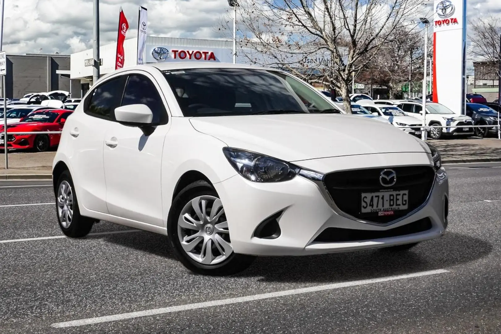 2014 Mazda 2 Gallery Image 1
