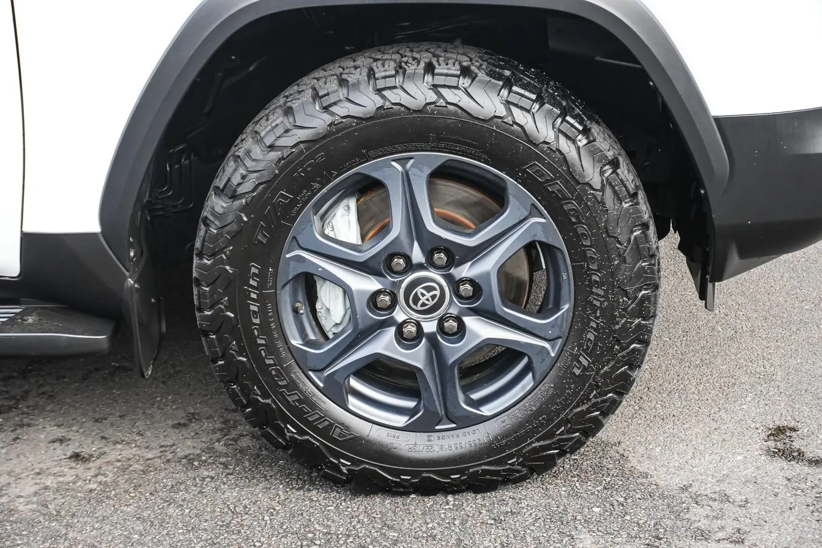 2022 Toyota Landcruiser Gallery Image 13