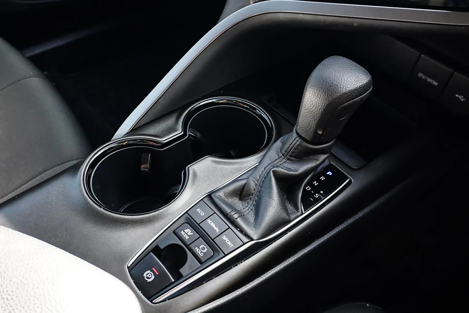 2024 Toyota Camry Gallery Image 18