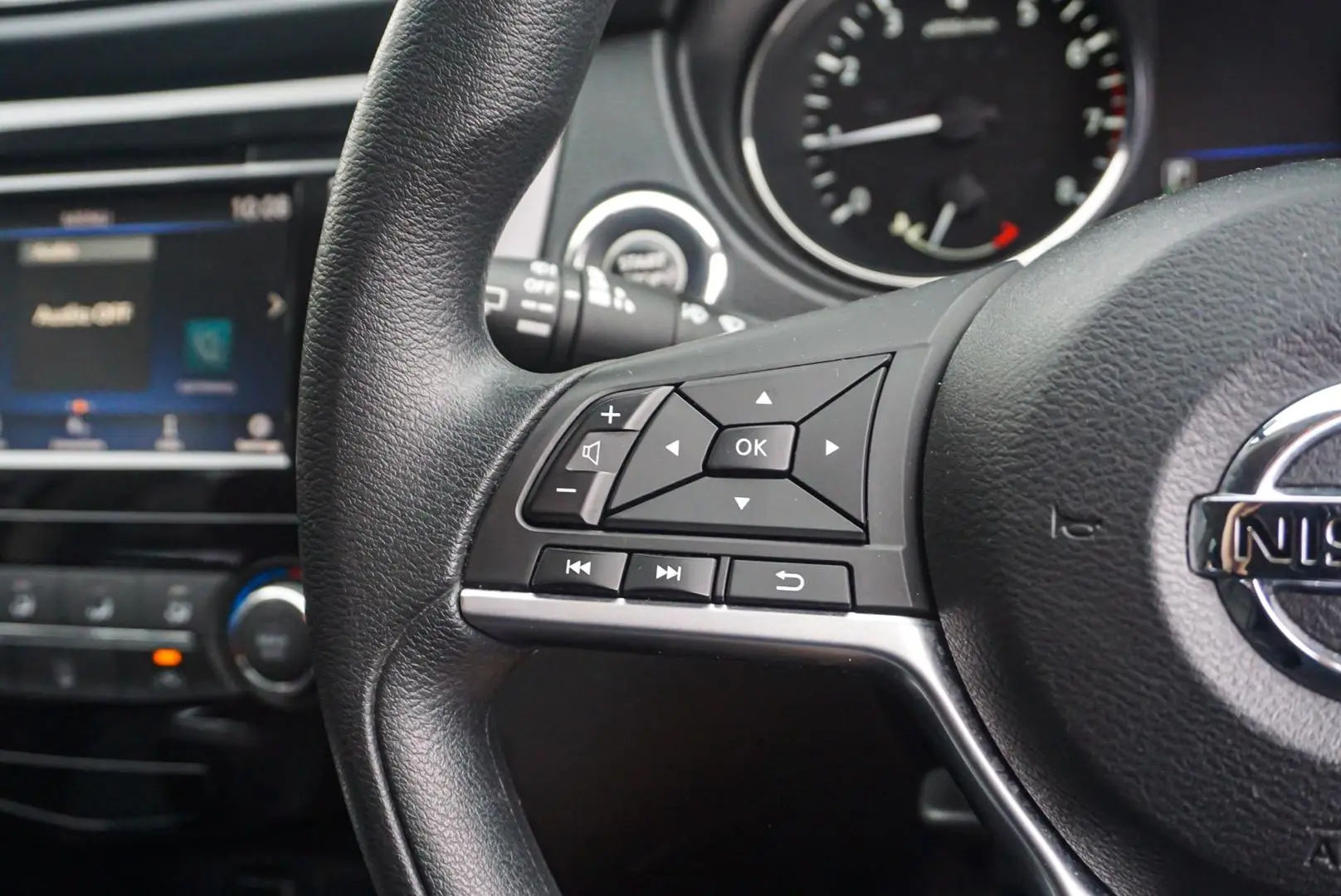 2021 Nissan X-TRAIL Gallery Image 18