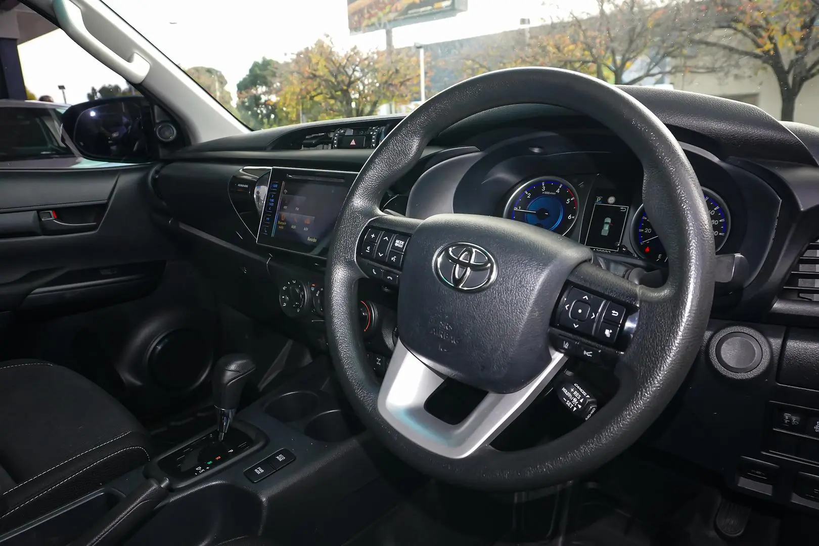 2019 Toyota Hilux Gallery Image 6