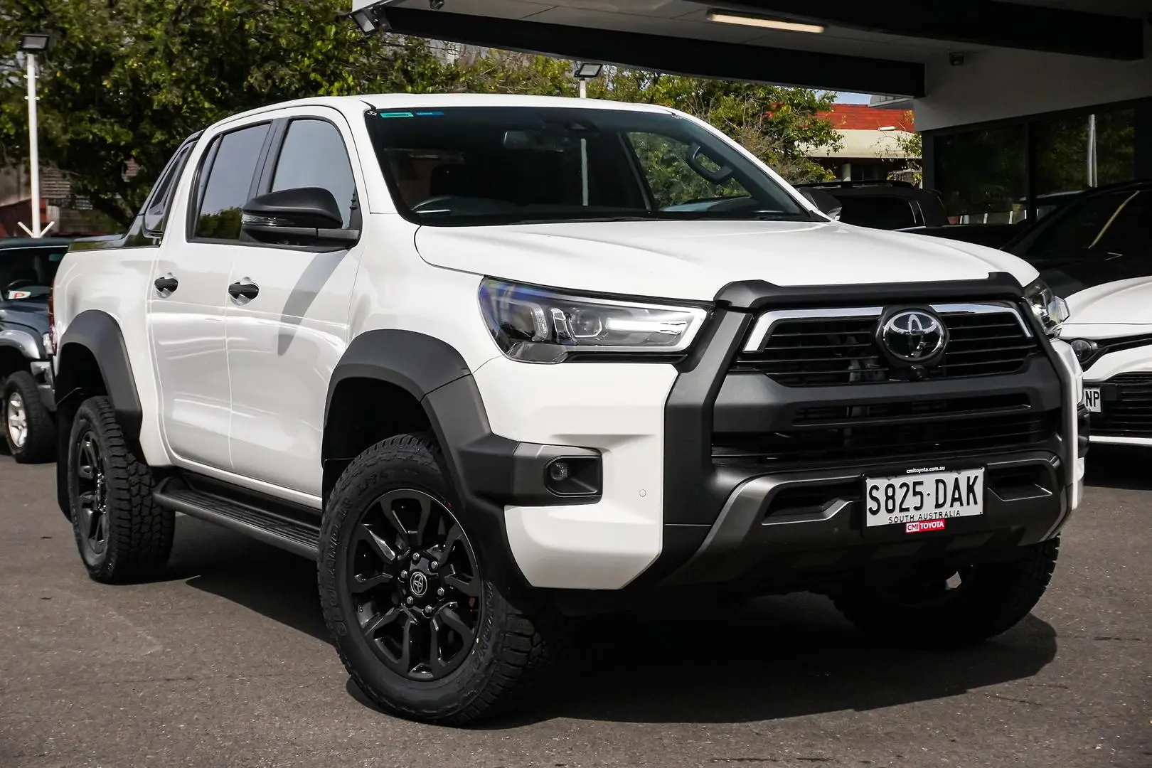 2024 Toyota Hilux Gallery Image 2