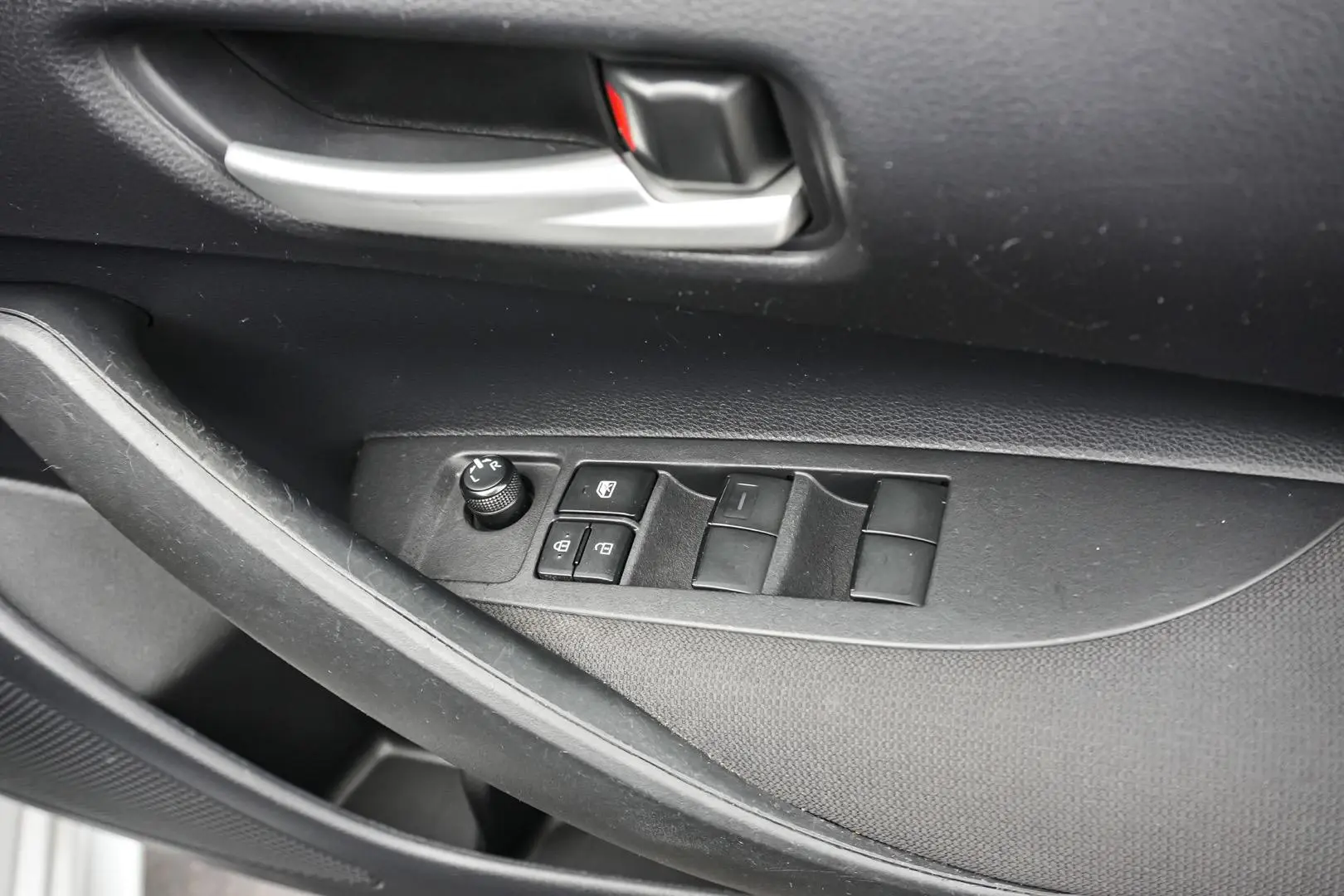 2020 Toyota Corolla Gallery Image 16