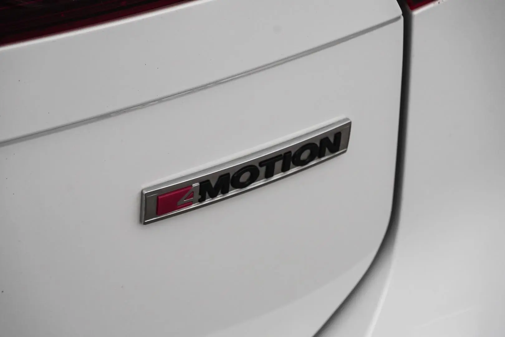 2020 Volkswagen Tiguan Gallery Image 17