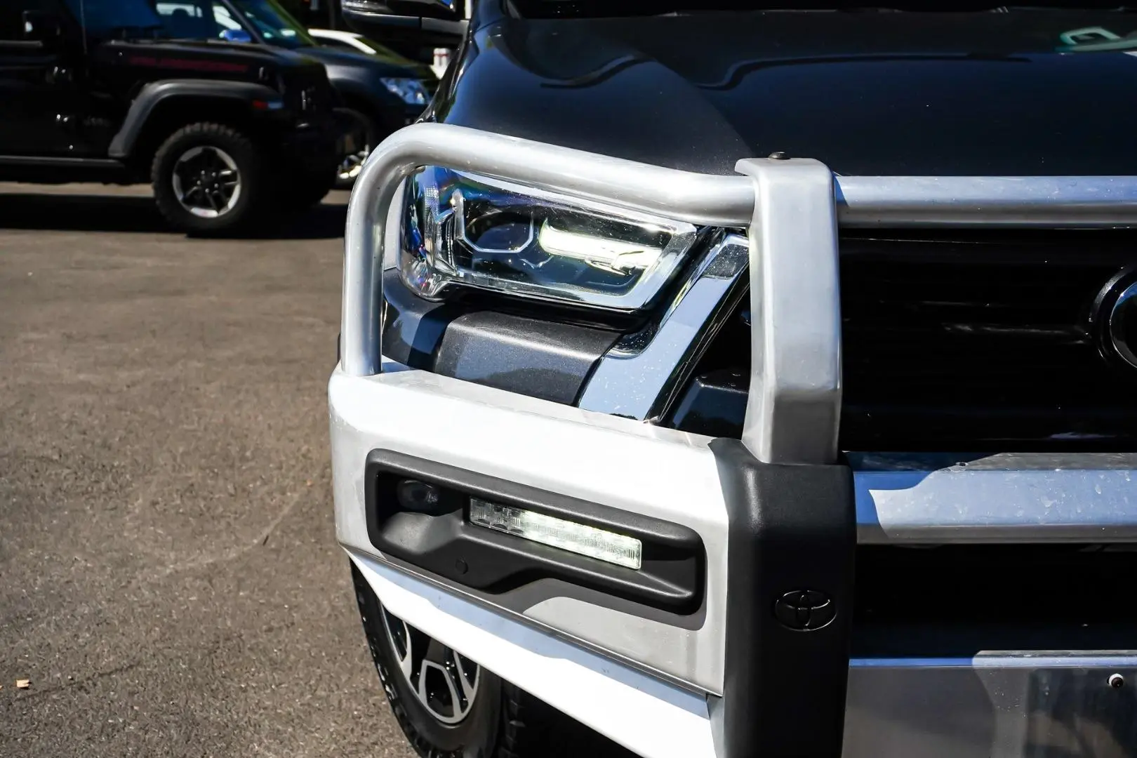 2022 Toyota Hilux Gallery Image 13