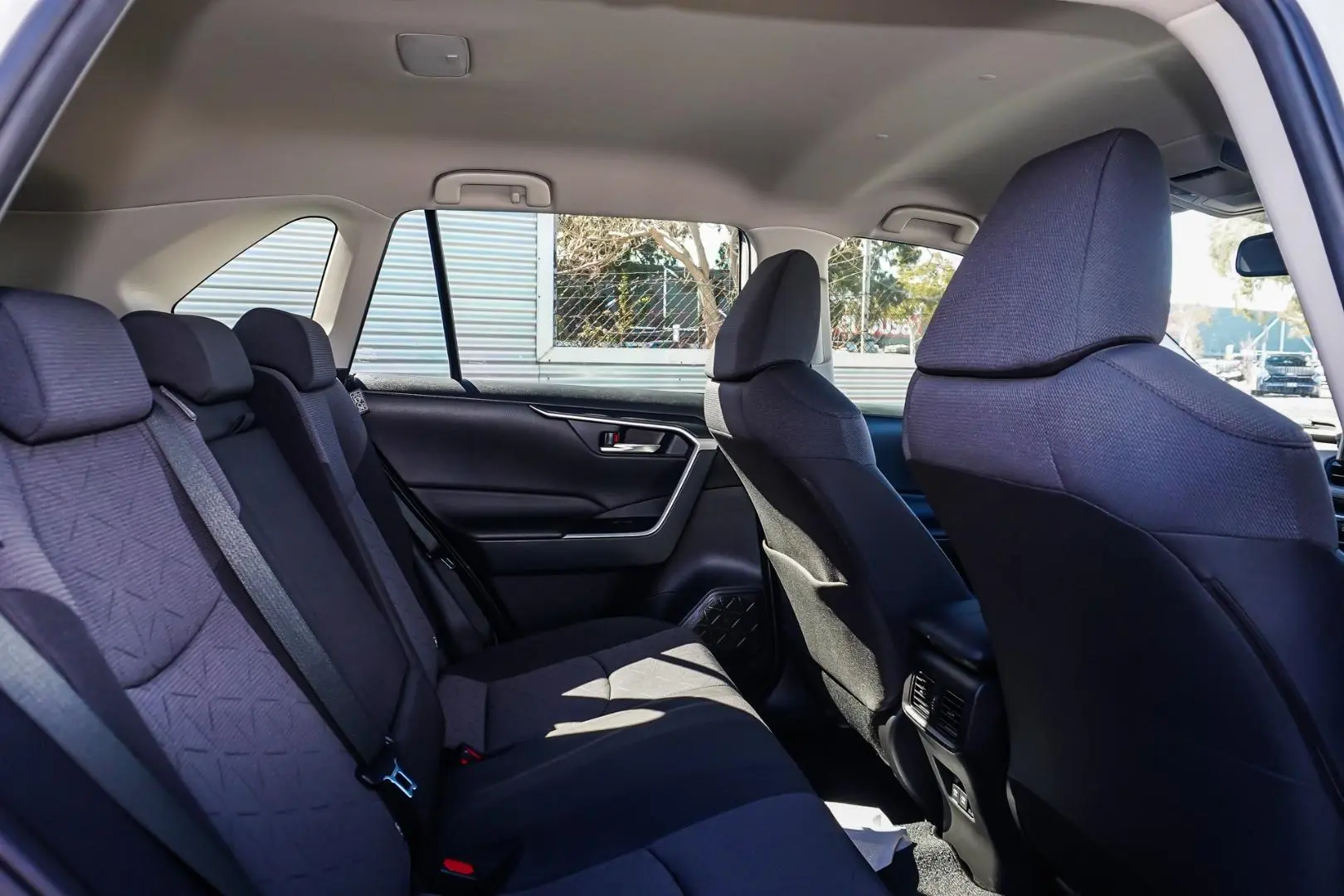 2021 Toyota RAV4 Gallery Image 8