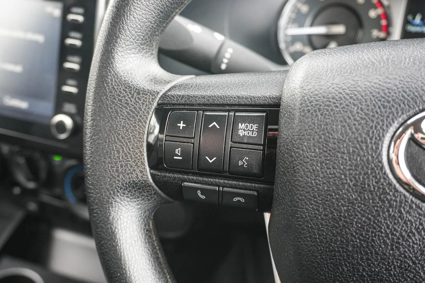 2025 Toyota Hilux Gallery Image 21