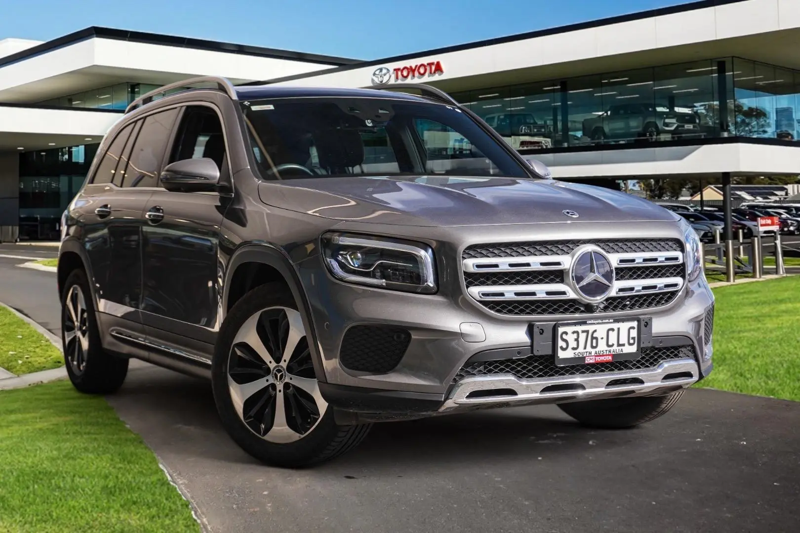 2021 Mercedes-Benz GLB-Class Image