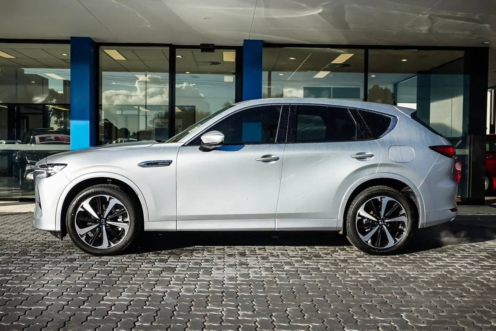 2023 Mazda CX-60 Gallery Image 4