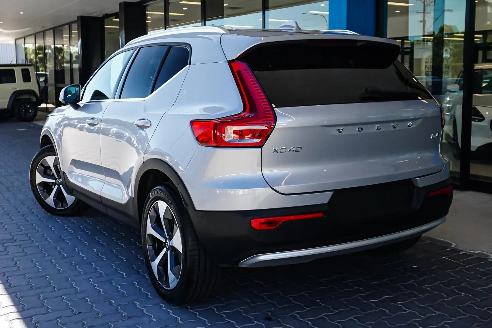 2023 Volvo XC40 Gallery Image 3