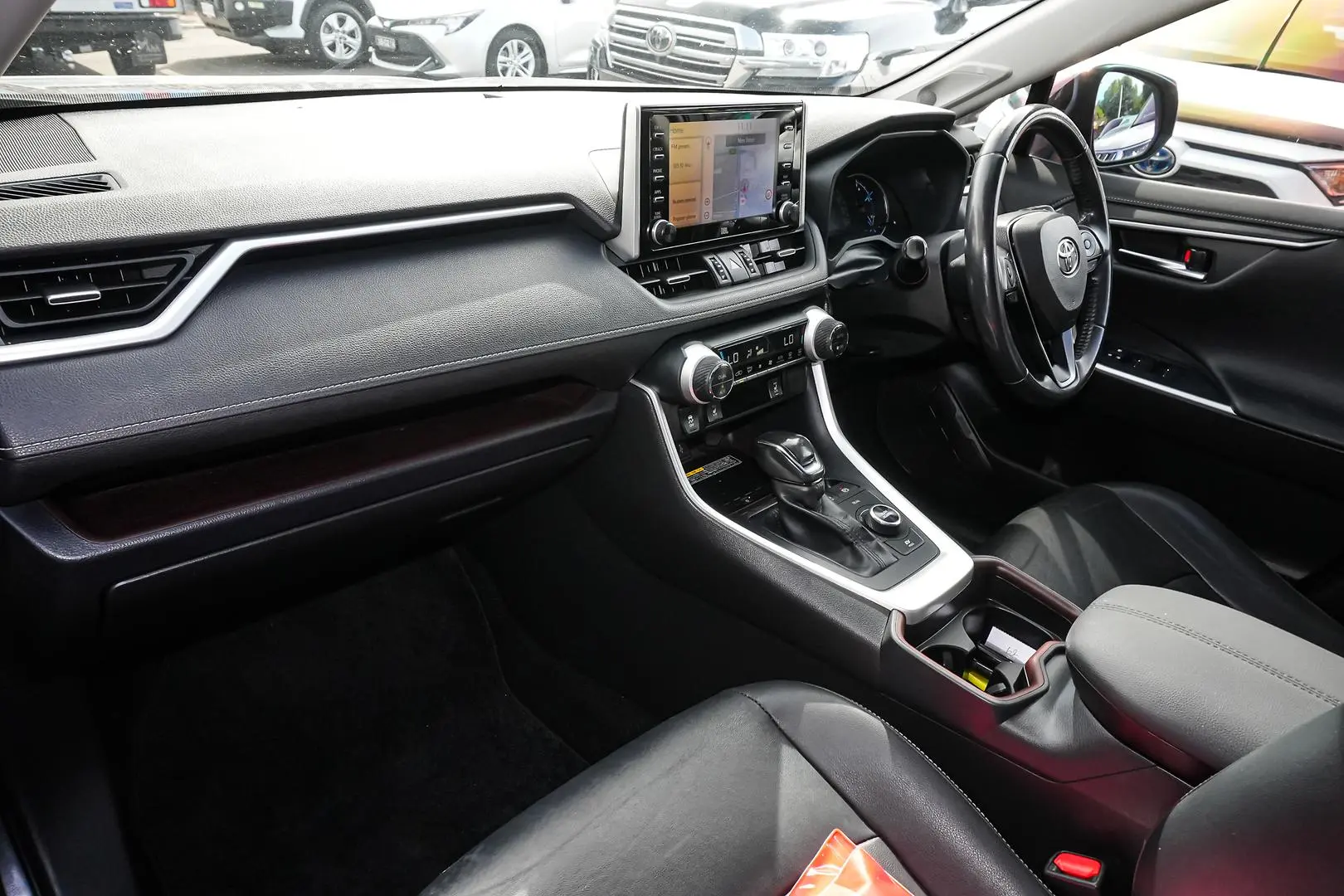 2020 Toyota RAV4 Gallery Image 13