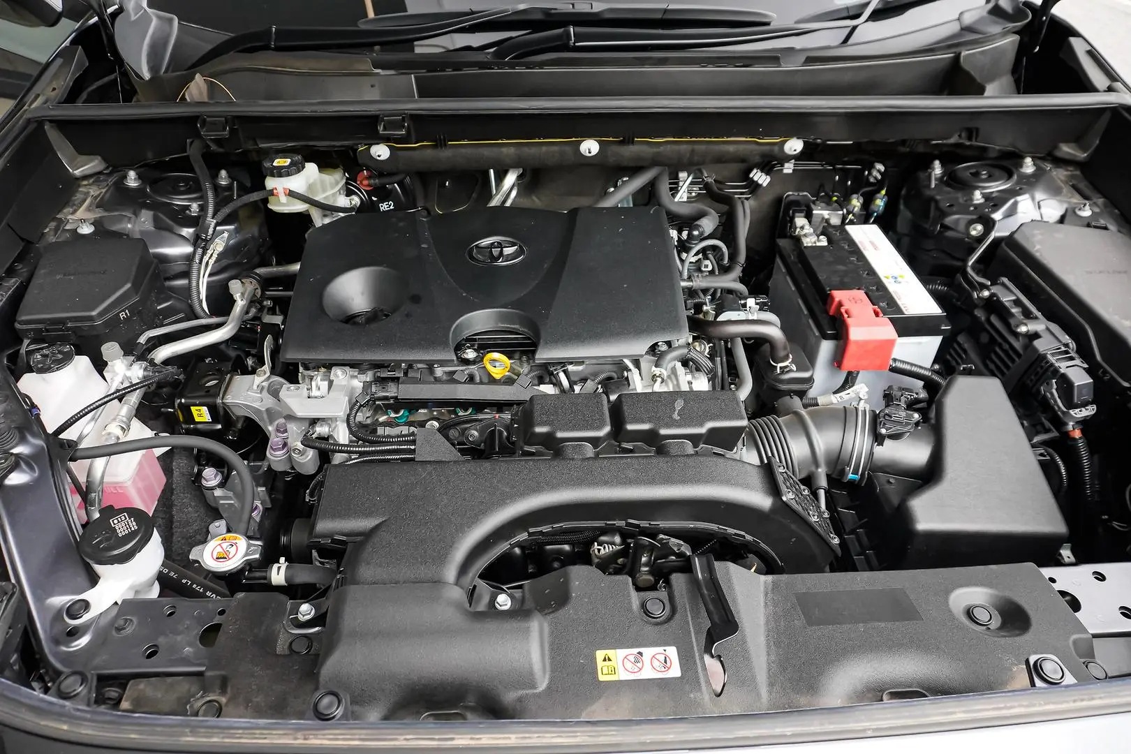 2021 Toyota RAV4 Gallery Image 25