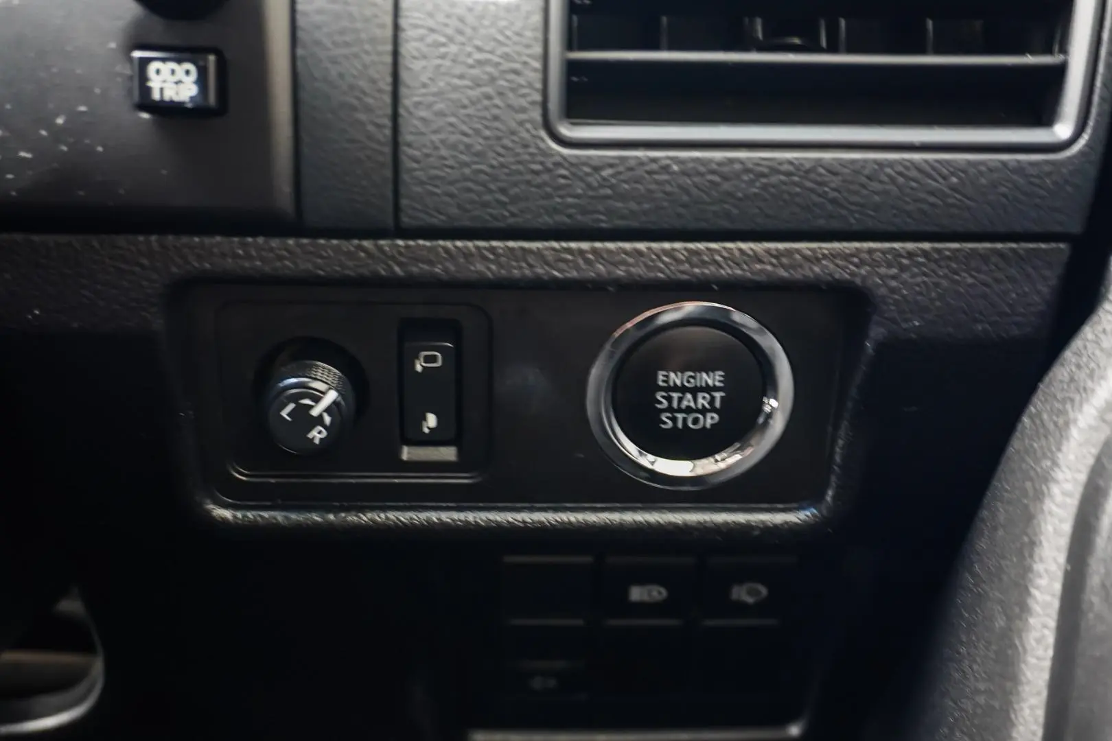 2021 Toyota Landcruiser Prado Gallery Image 21