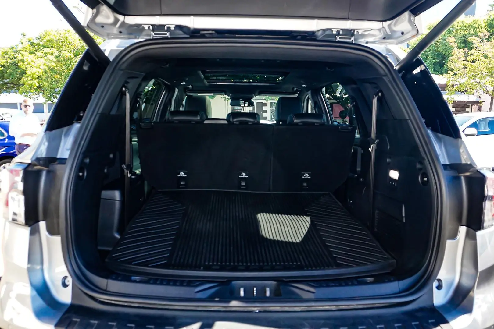 2024 Ford Everest Gallery Image 9